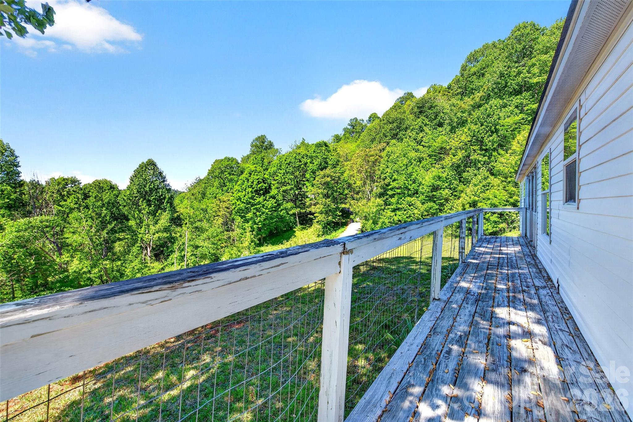 298 Wolf Crossing Property Photo 40