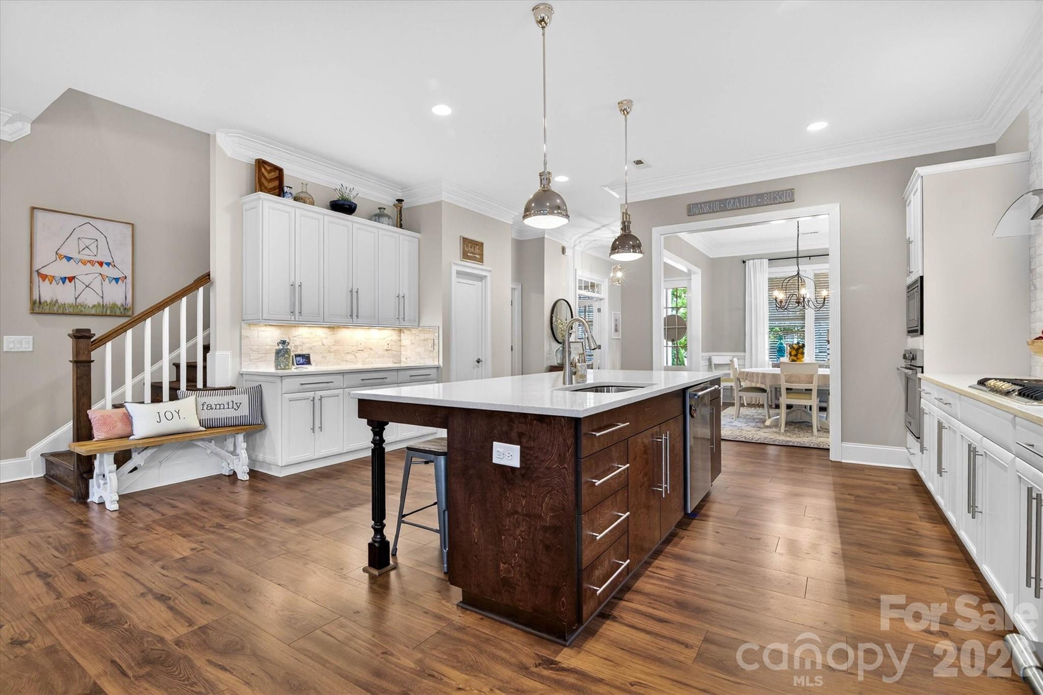 332 Sensibility Circle Property Photo 8