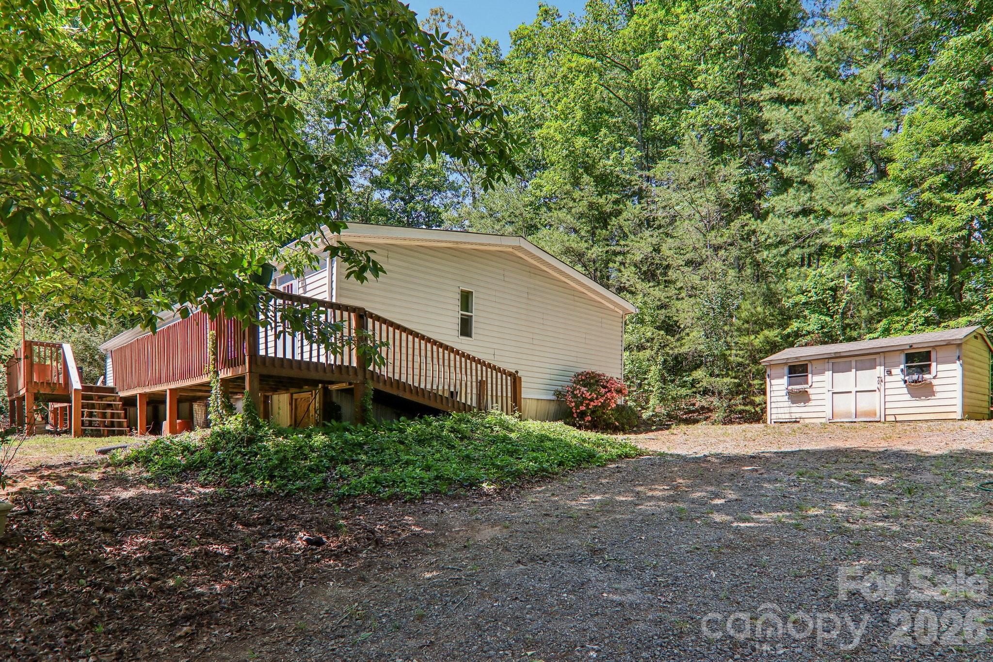 125 Cove Creek Drive Property Photo 6