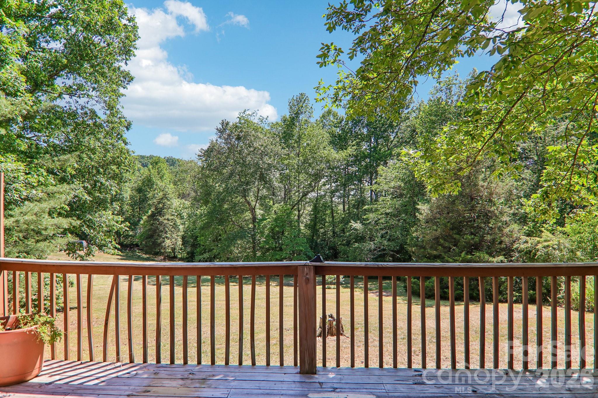 125 Cove Creek Drive Property Photo 7