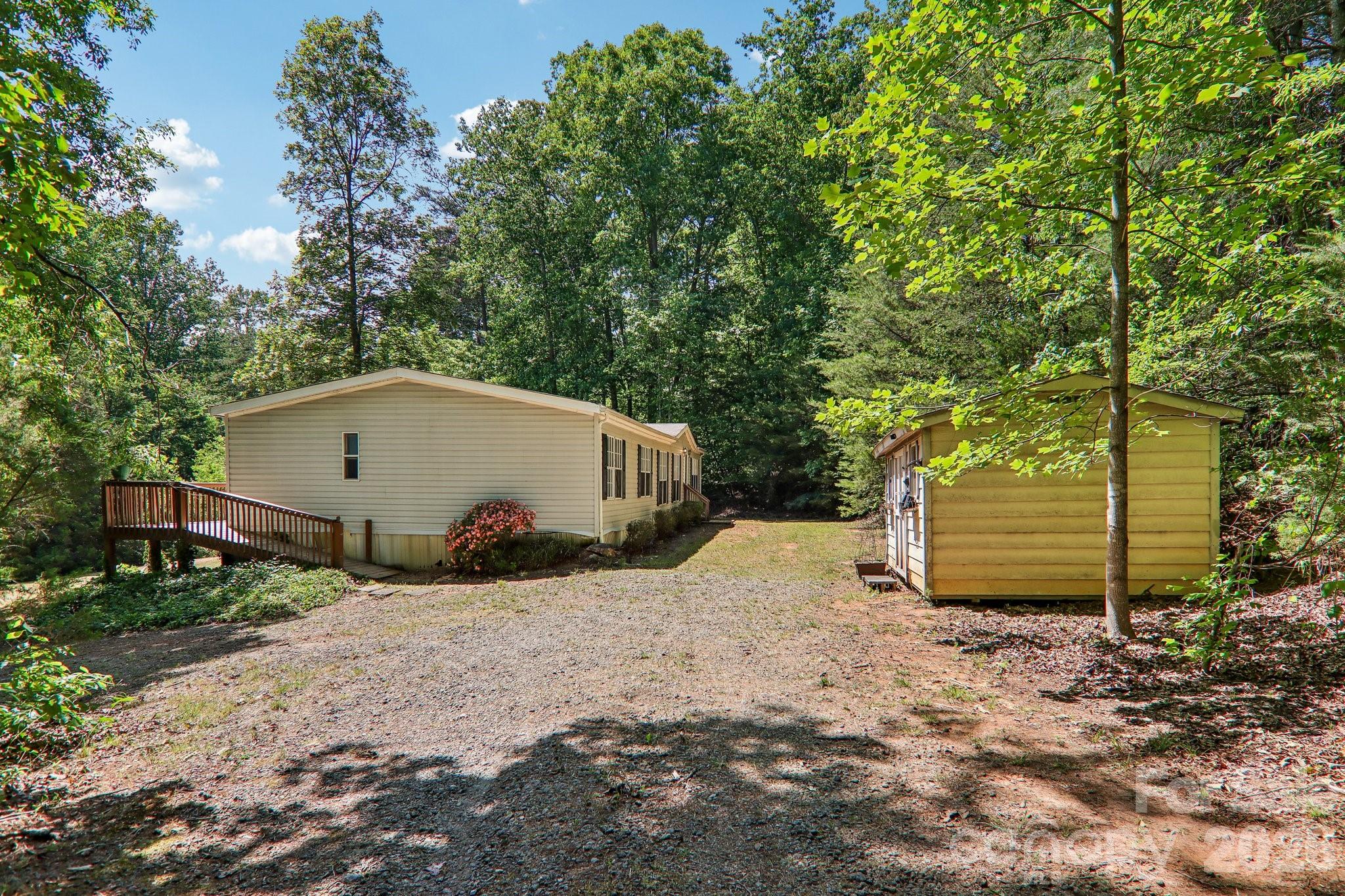 125 Cove Creek Drive Property Photo 8