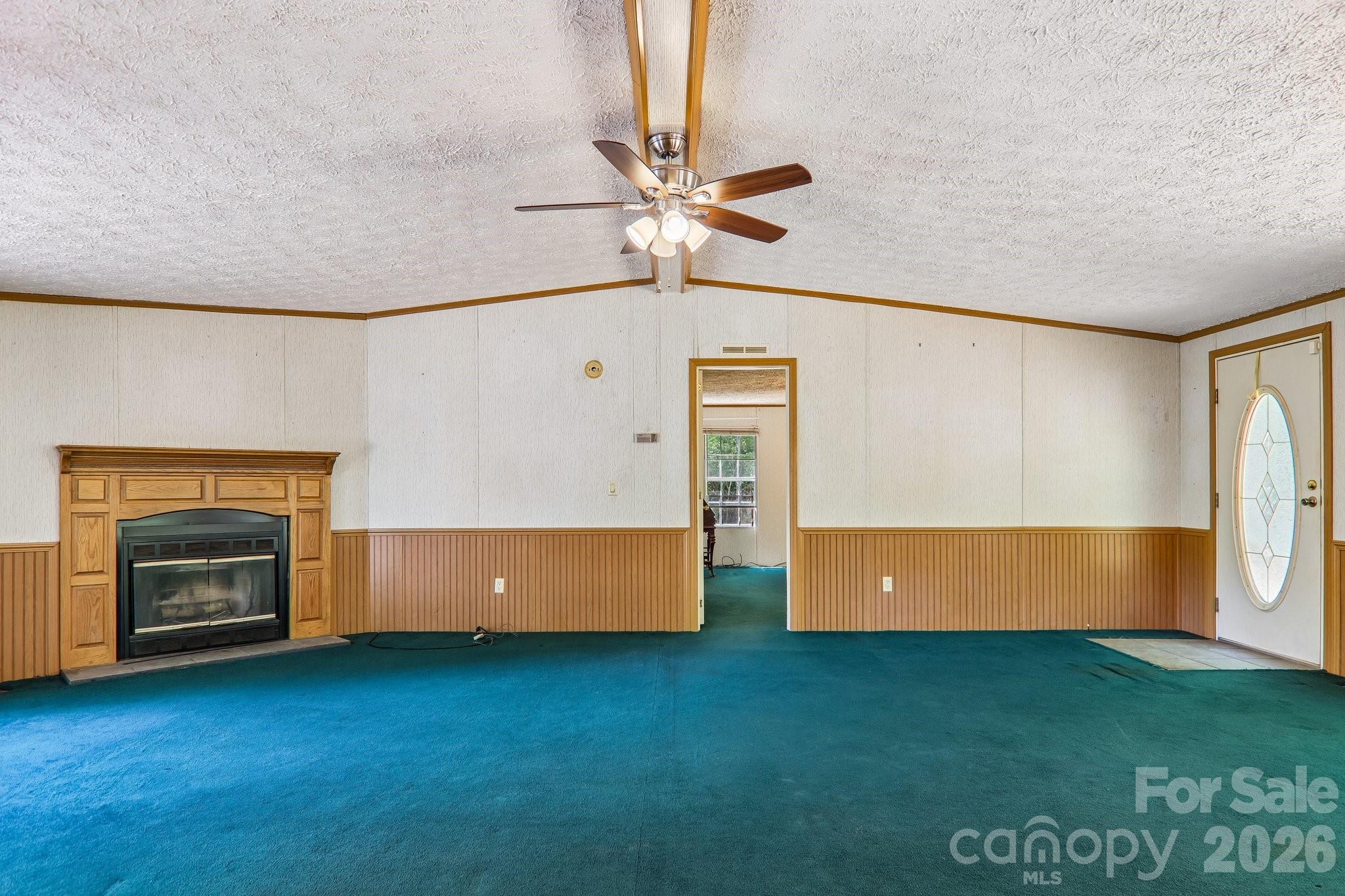 125 Cove Creek Drive Property Photo 9