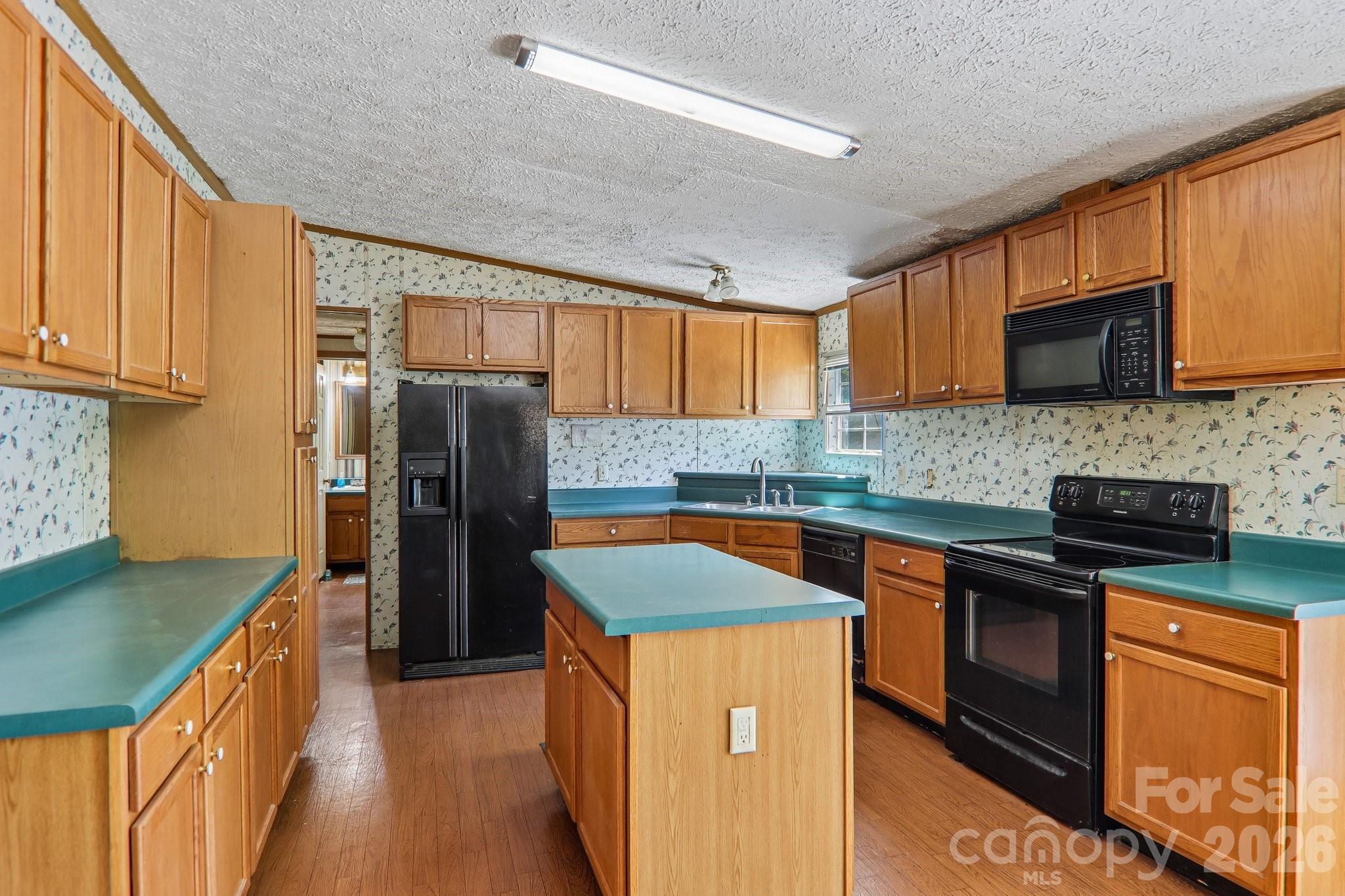 125 Cove Creek Drive Property Photo 21