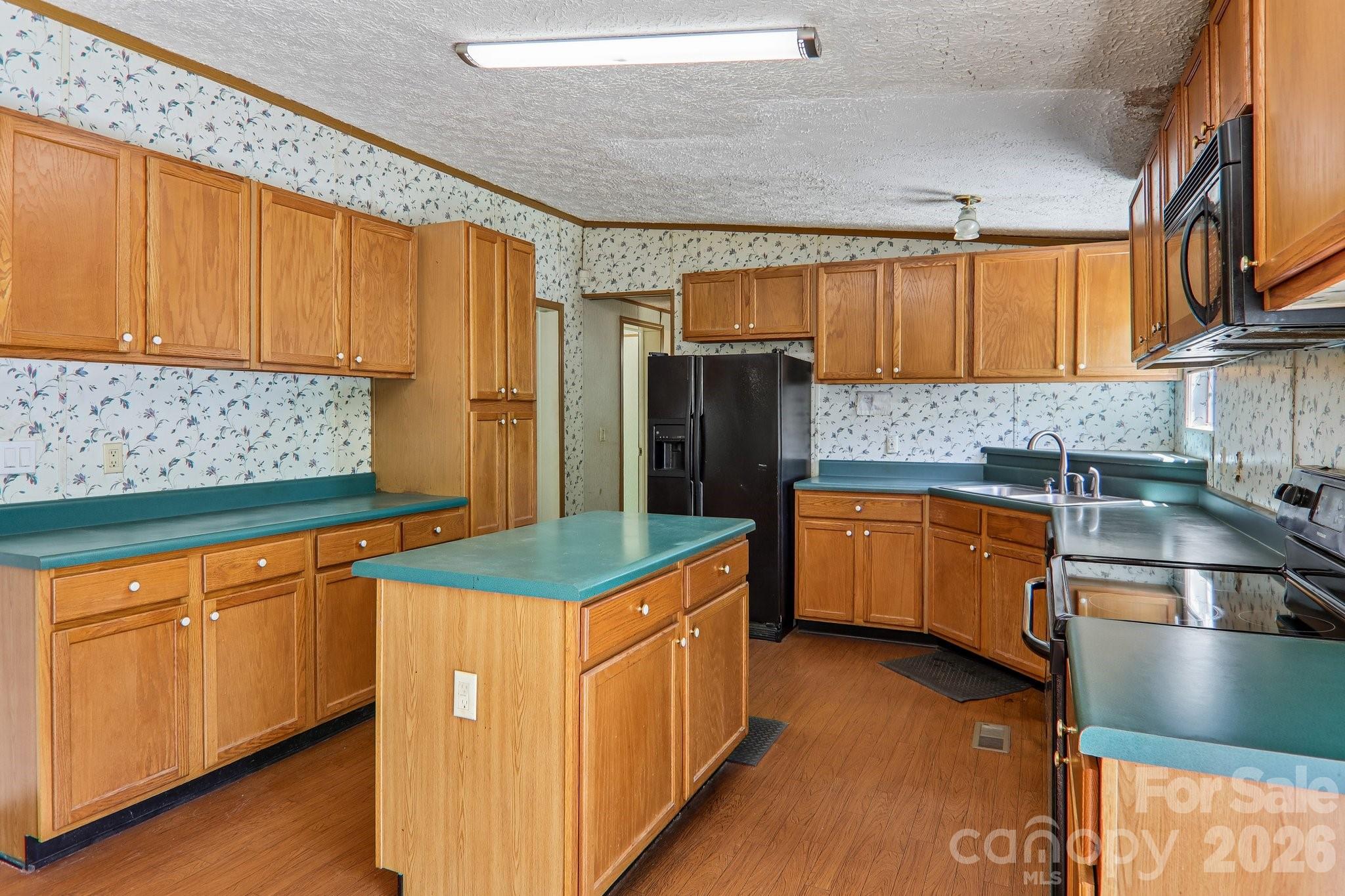 125 Cove Creek Drive Property Photo 23