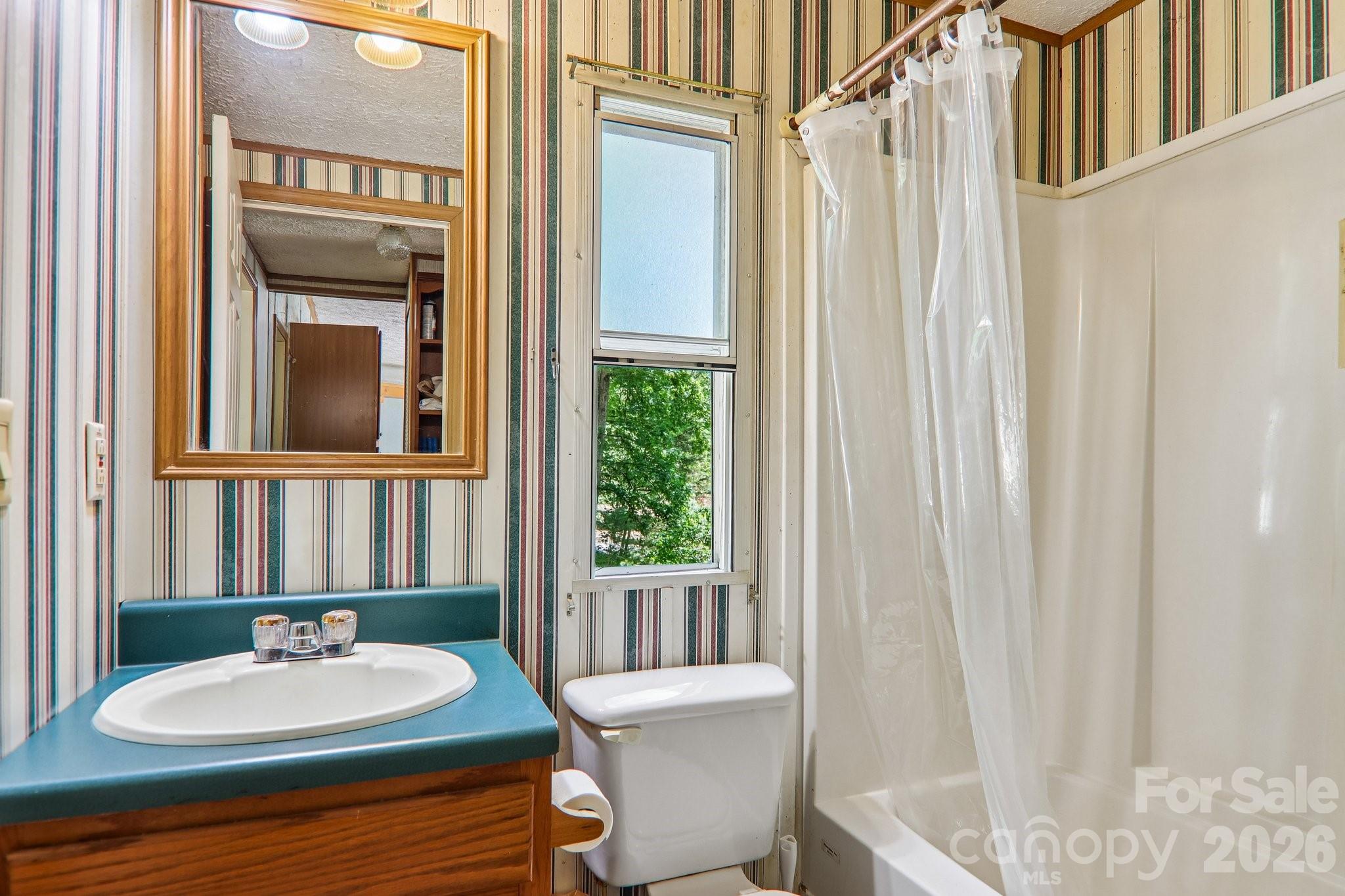 125 Cove Creek Drive Property Photo 29