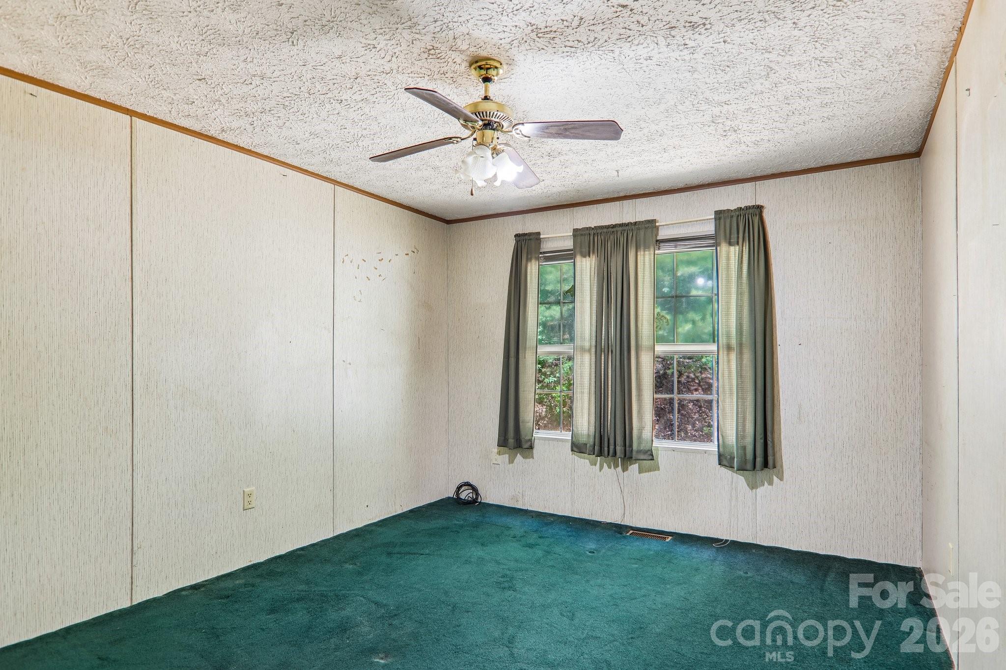 125 Cove Creek Drive Property Photo 33