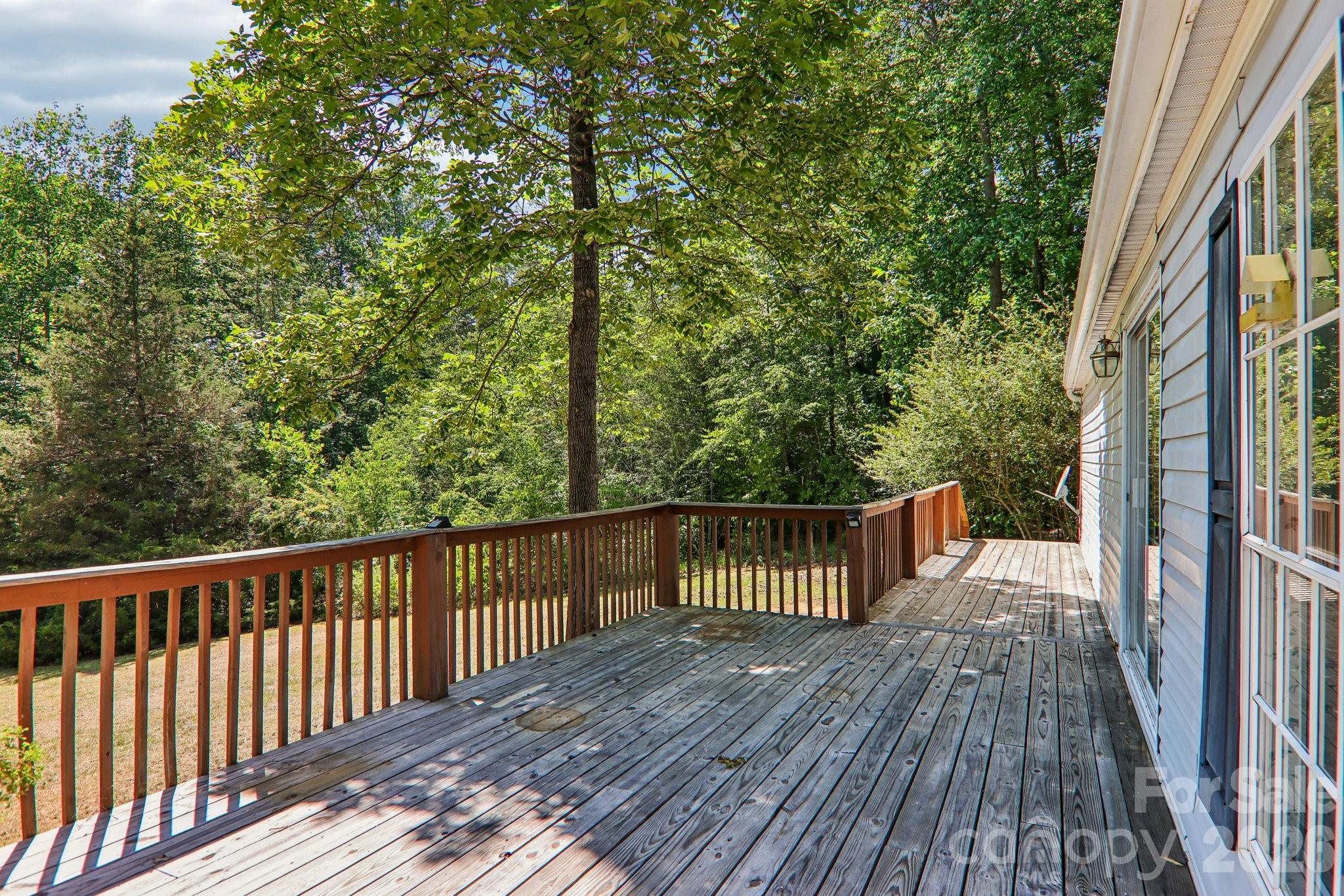 125 Cove Creek Drive Property Photo 40
