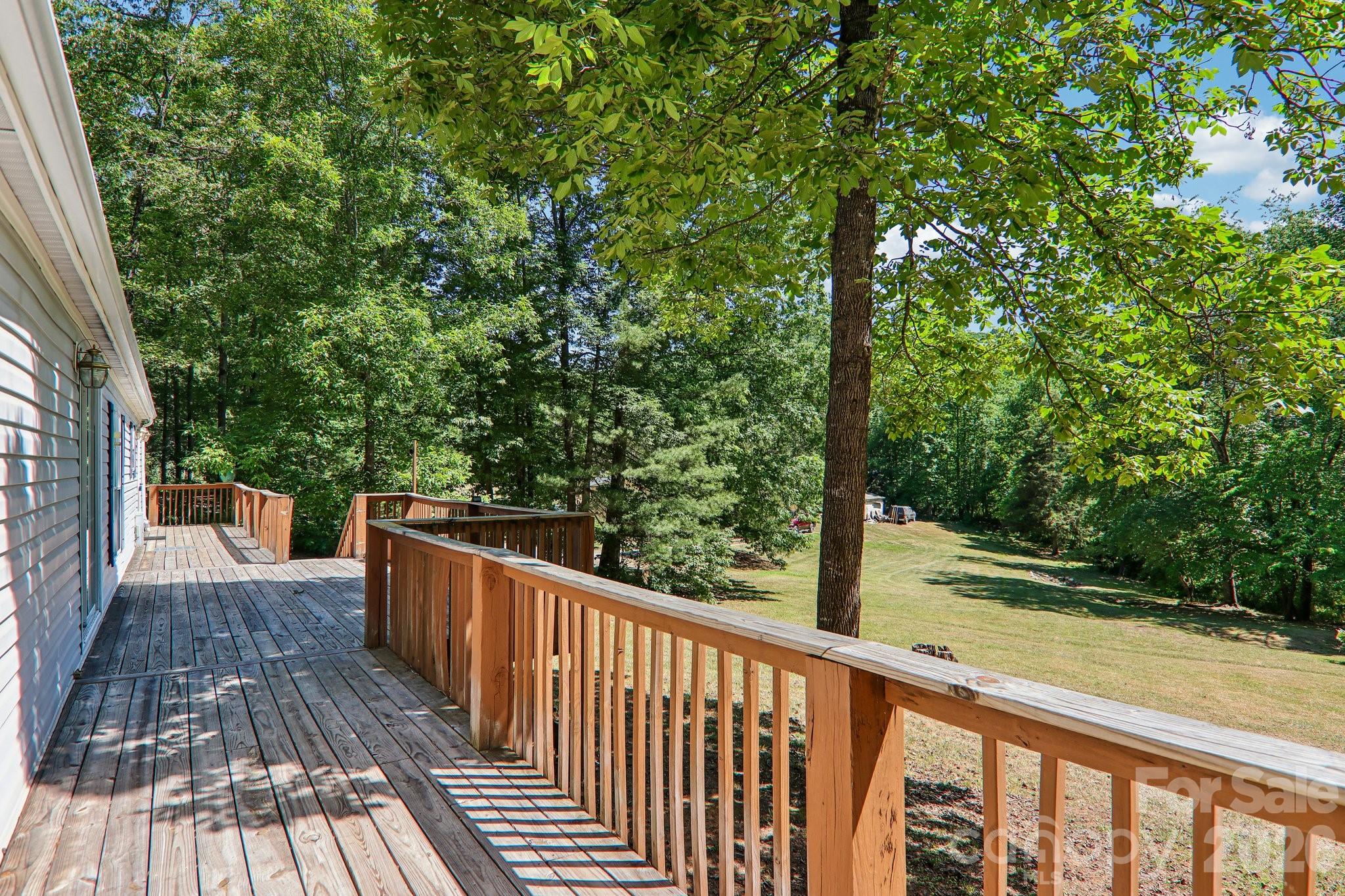 125 Cove Creek Drive Property Photo 41