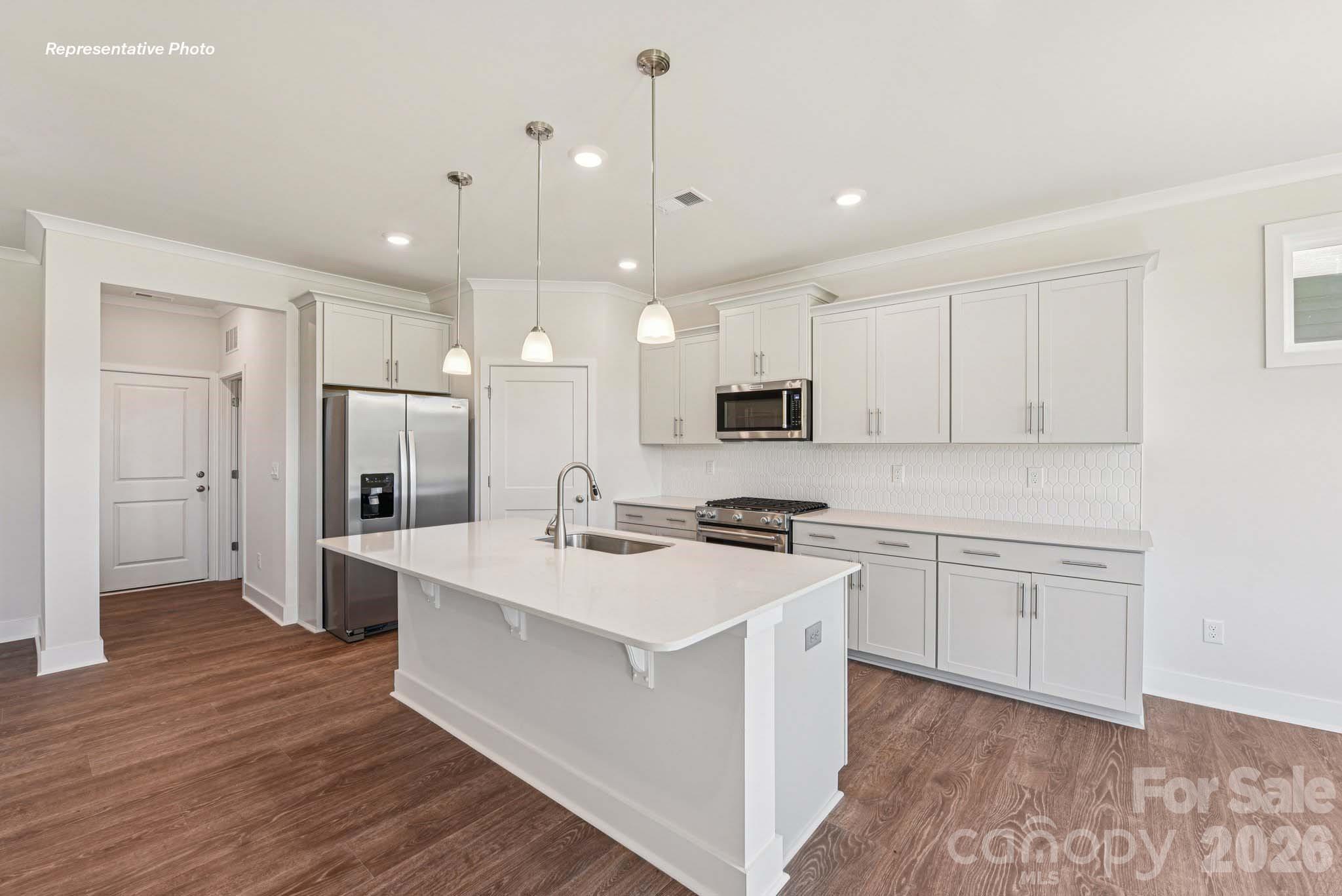 3265 Oberon Street Property Photo 6