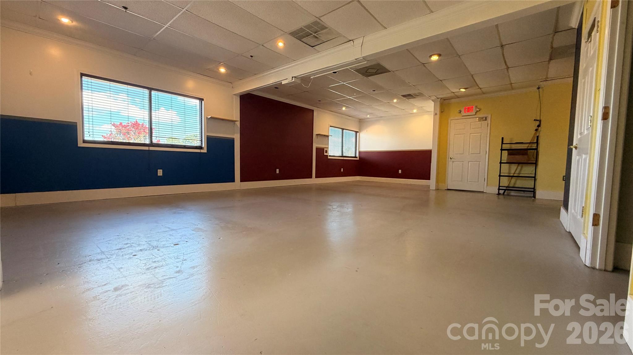 1707 N Post Road Property Photo 3