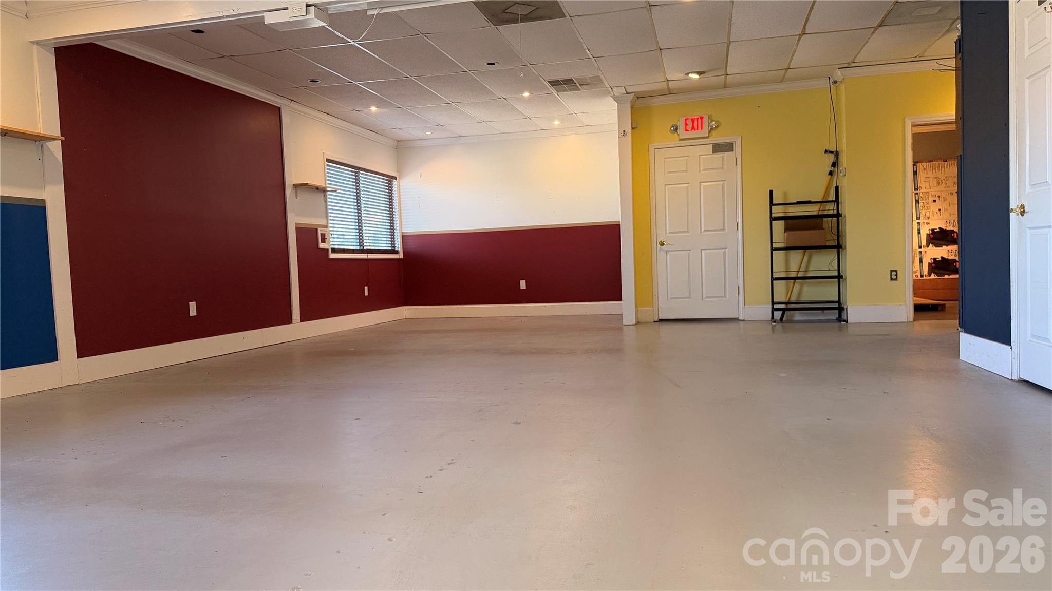 1707 N Post Road Property Photo 4