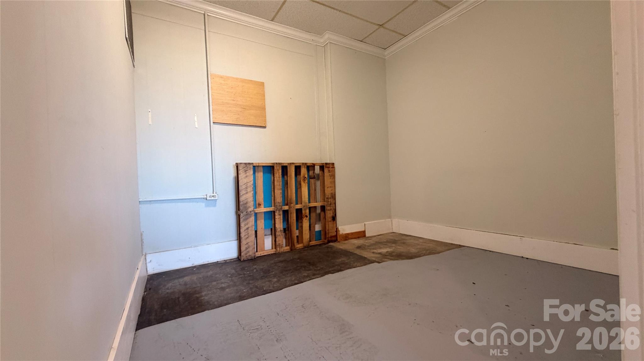 1707 N Post Road Property Photo 10