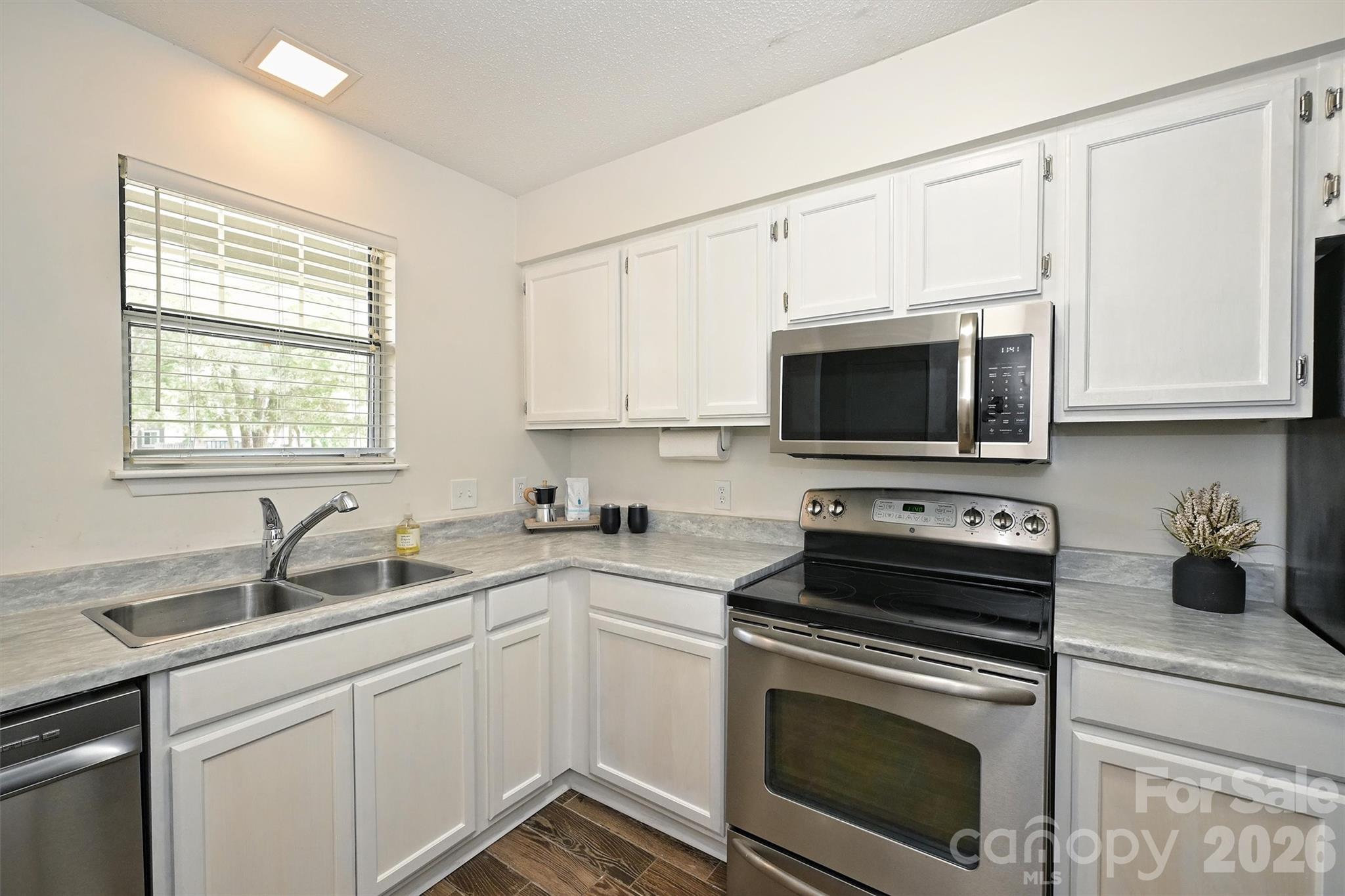3131 Heathstead Place Property Photo 1