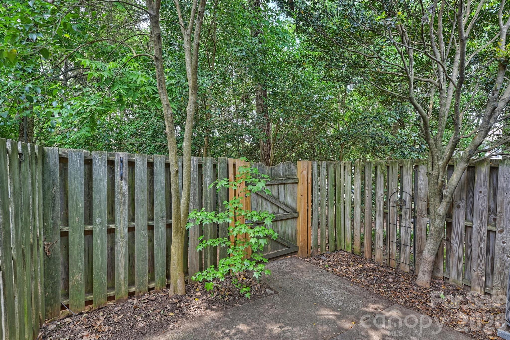 3131 Heathstead Place Property Photo 28
