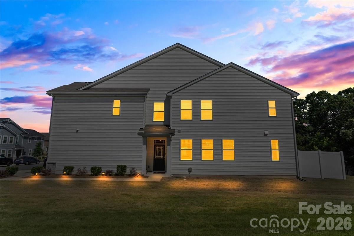 4529 Iron Oak Lane Property Photo 3