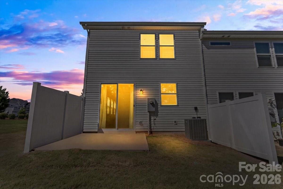 4529 Iron Oak Lane Property Photo 4