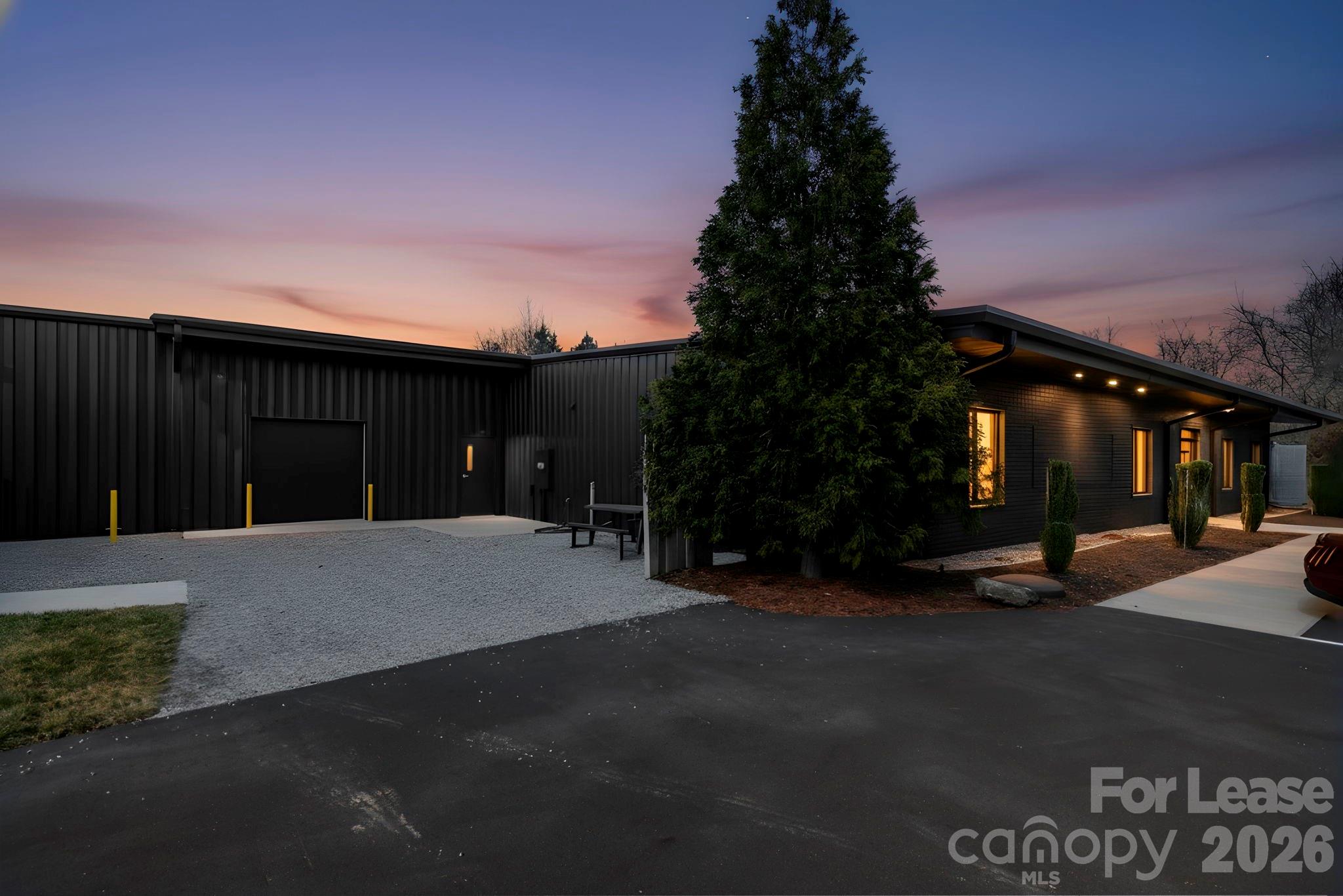110 Commercial Boulevard Property Photo 16