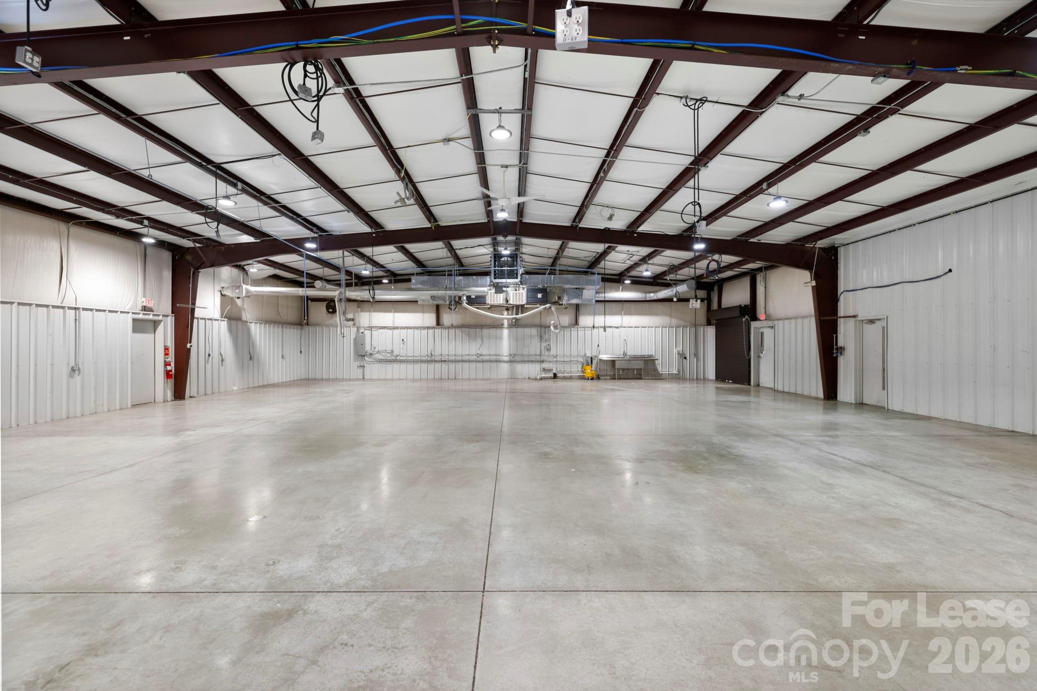 110 Commercial Boulevard Property Photo 30