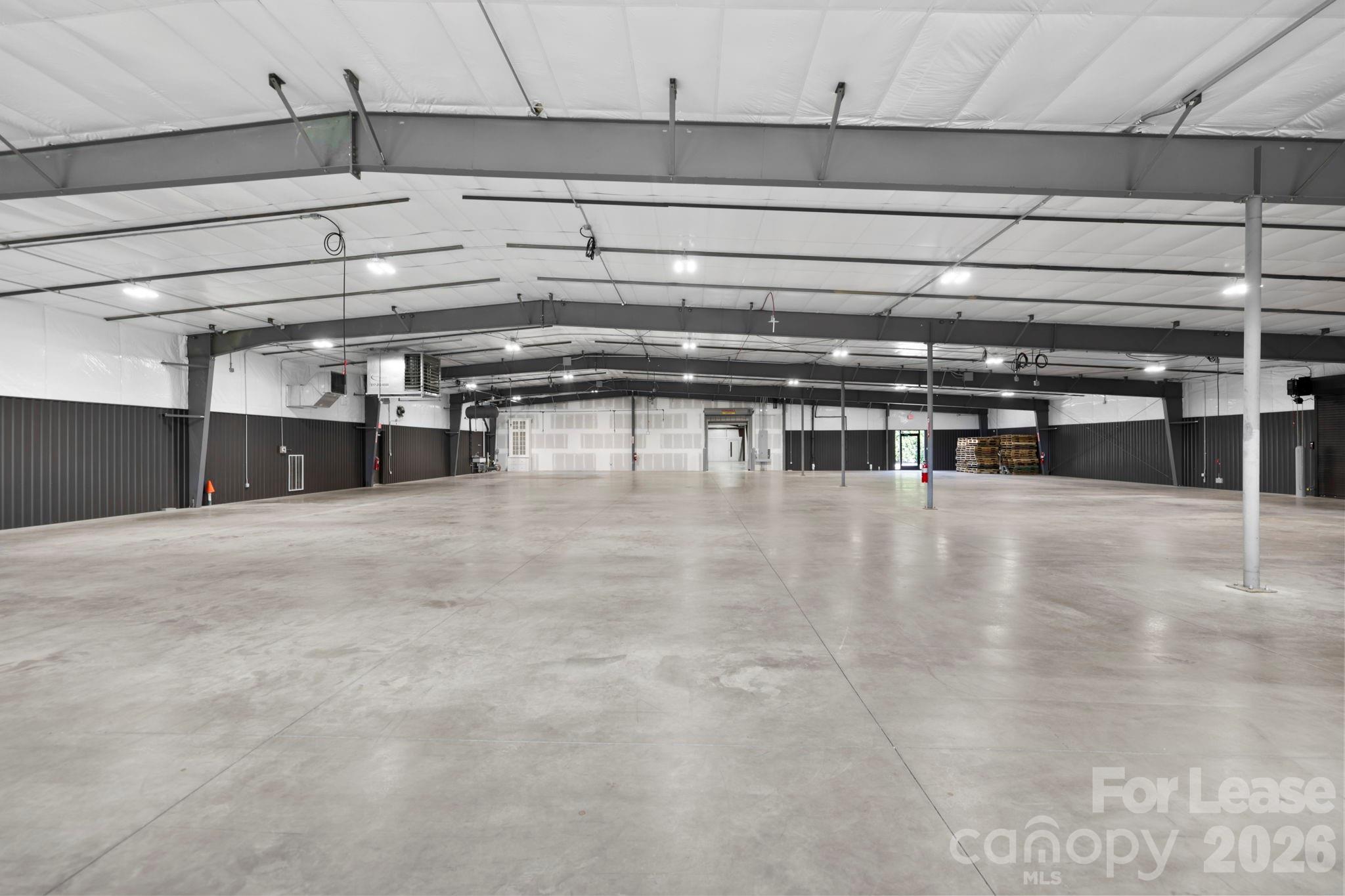 110 Commercial Boulevard Property Photo 39