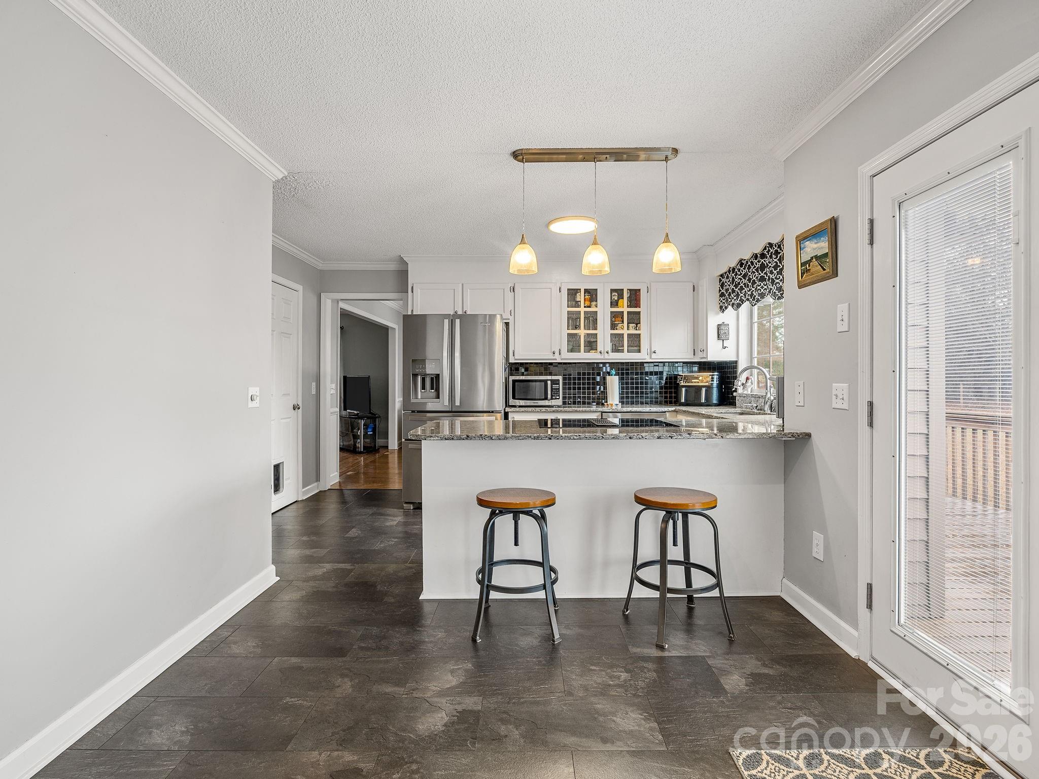 1570 Roddy Road Property Photo 12