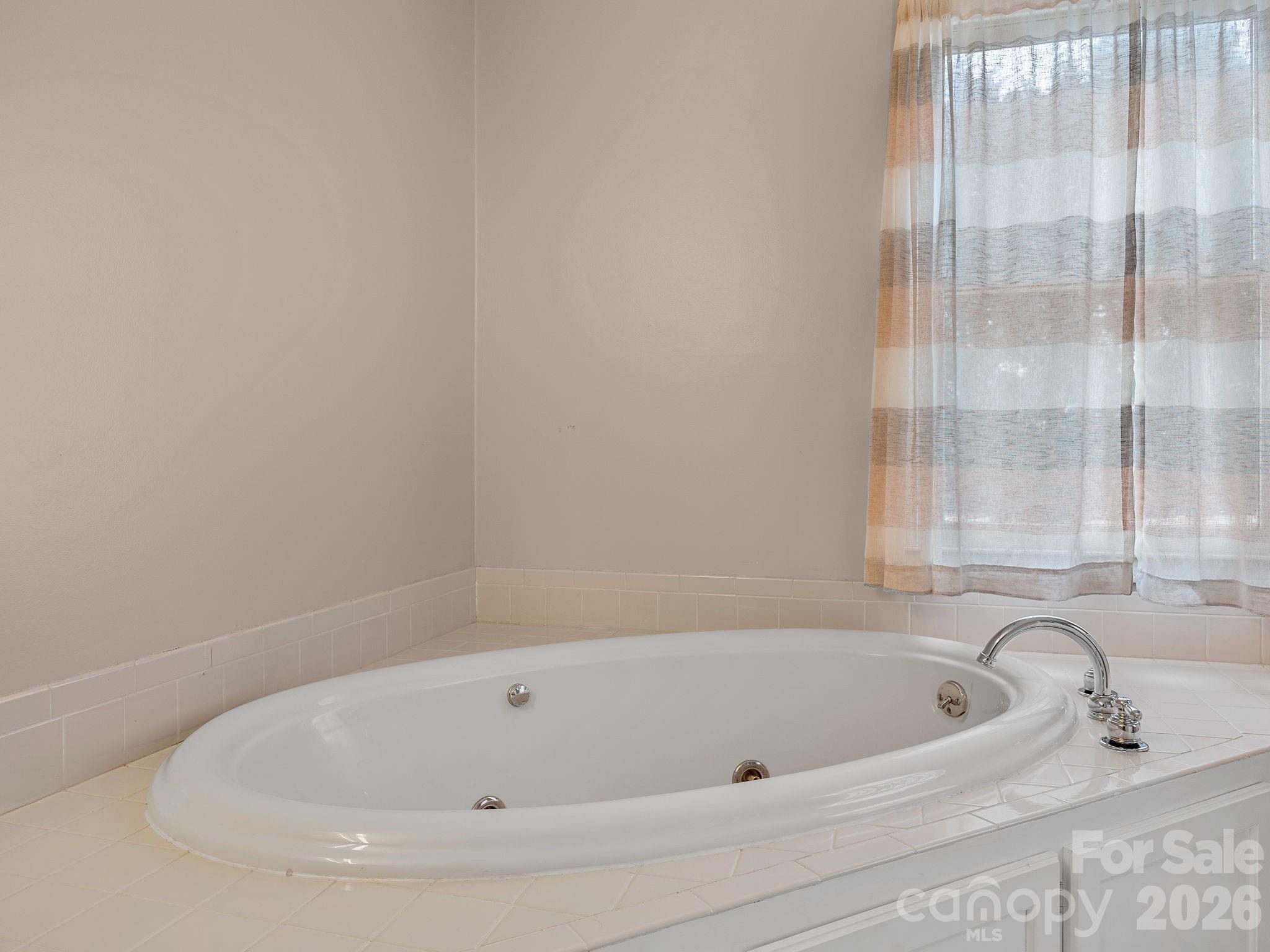 1570 Roddy Road Property Photo 15