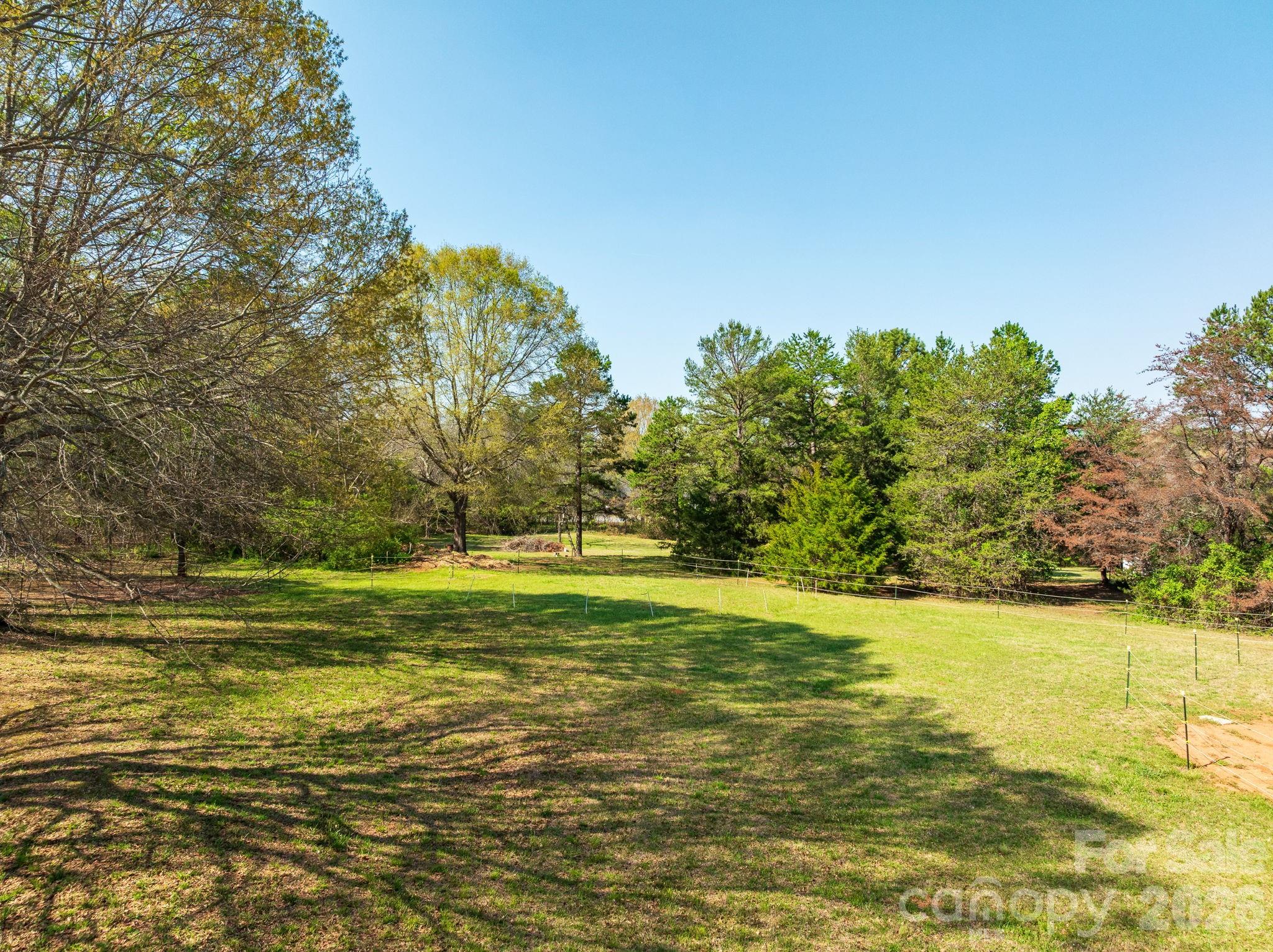 1570 Roddy Road Property Photo 32