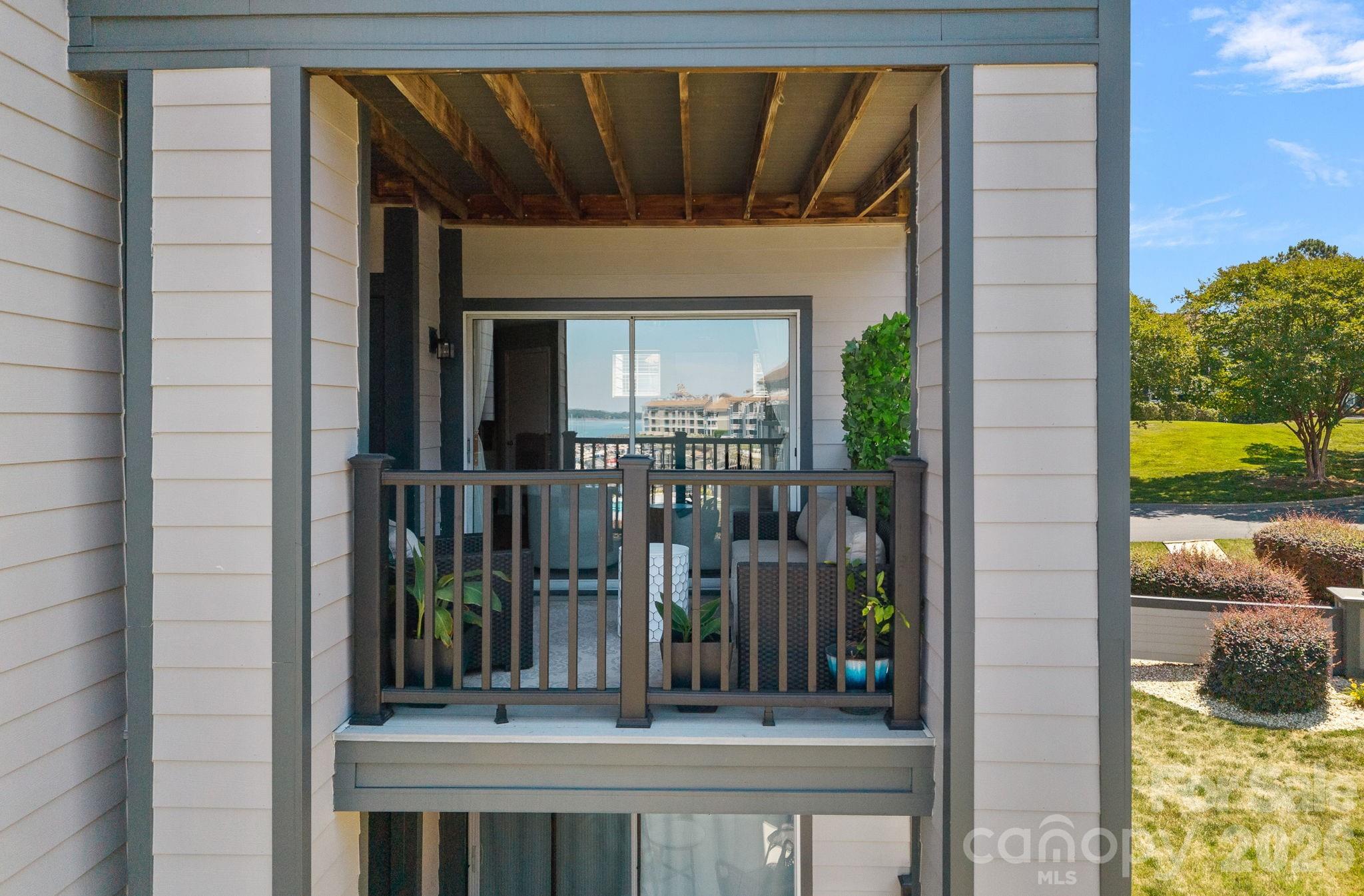 18845 Vineyard Point Lane Property Photo 24