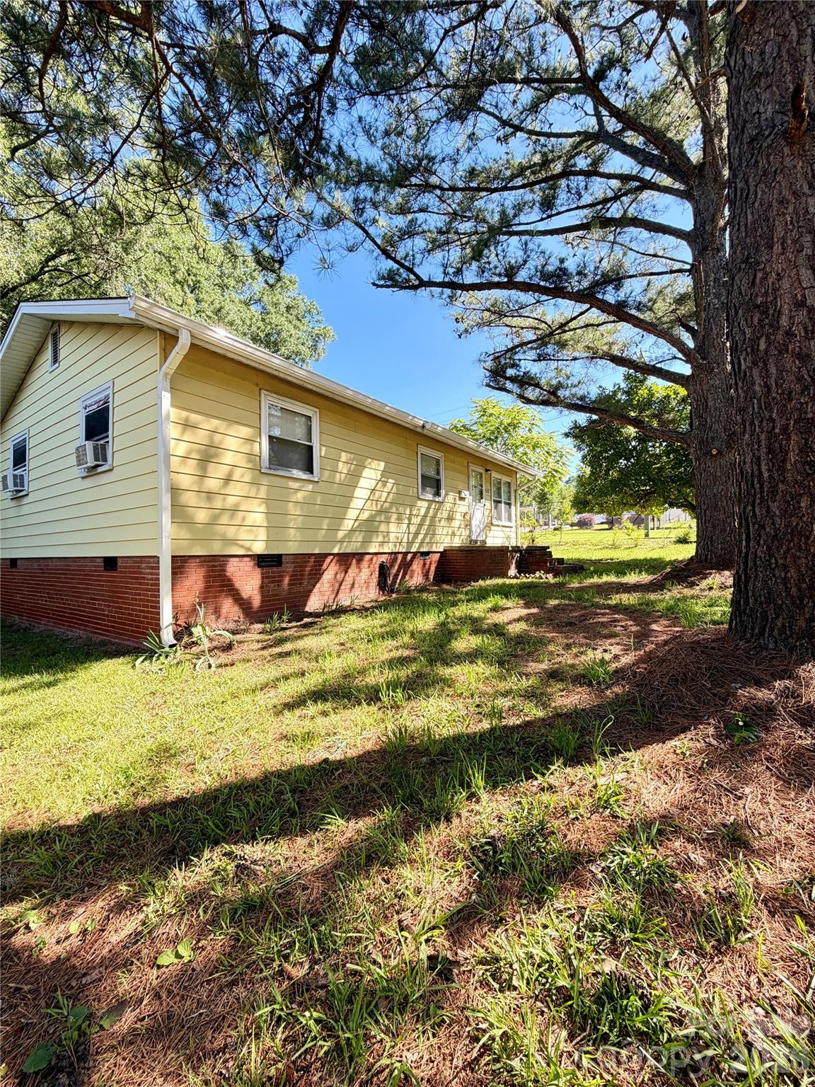 112 Academy Avenue Property Photo 3