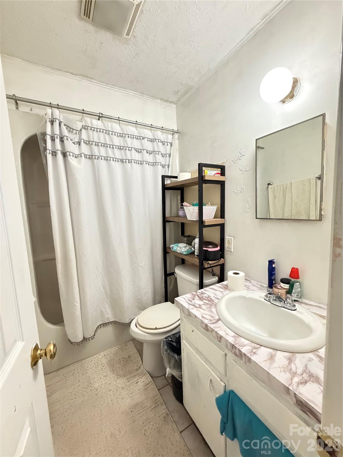 112 Academy Avenue Property Photo 17