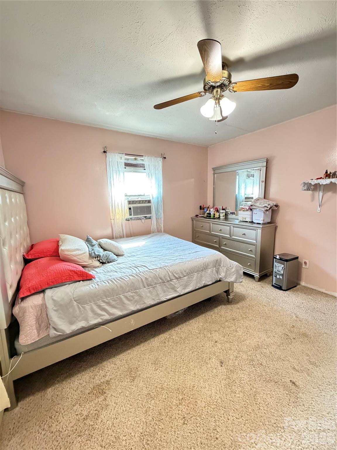 112 Academy Avenue Property Photo 20