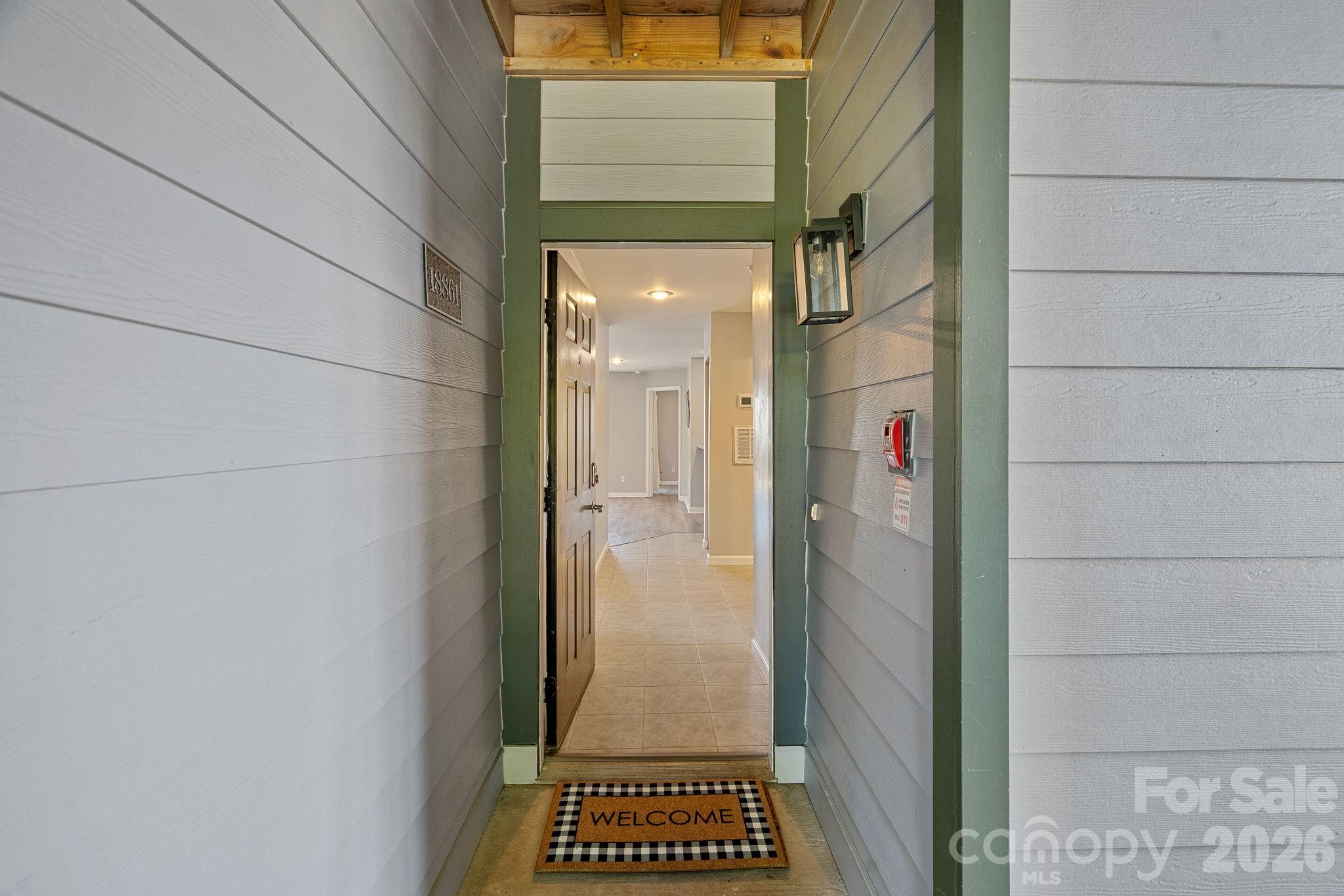 18861 Vineyard Point Lane Property Photo 8