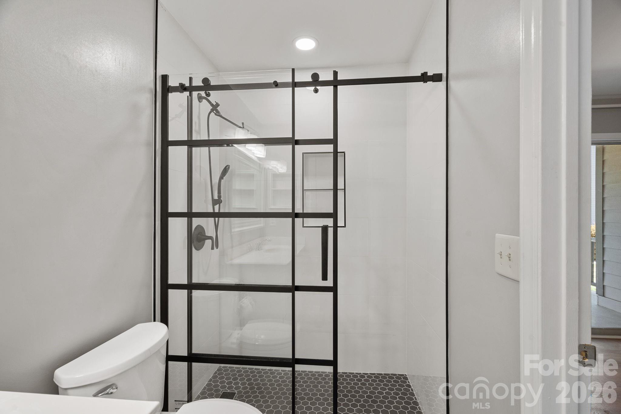 18861 Vineyard Point Lane Property Photo 22