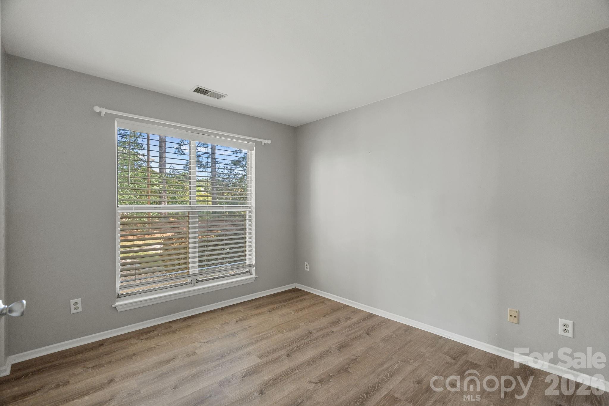 18861 Vineyard Point Lane Property Photo 23