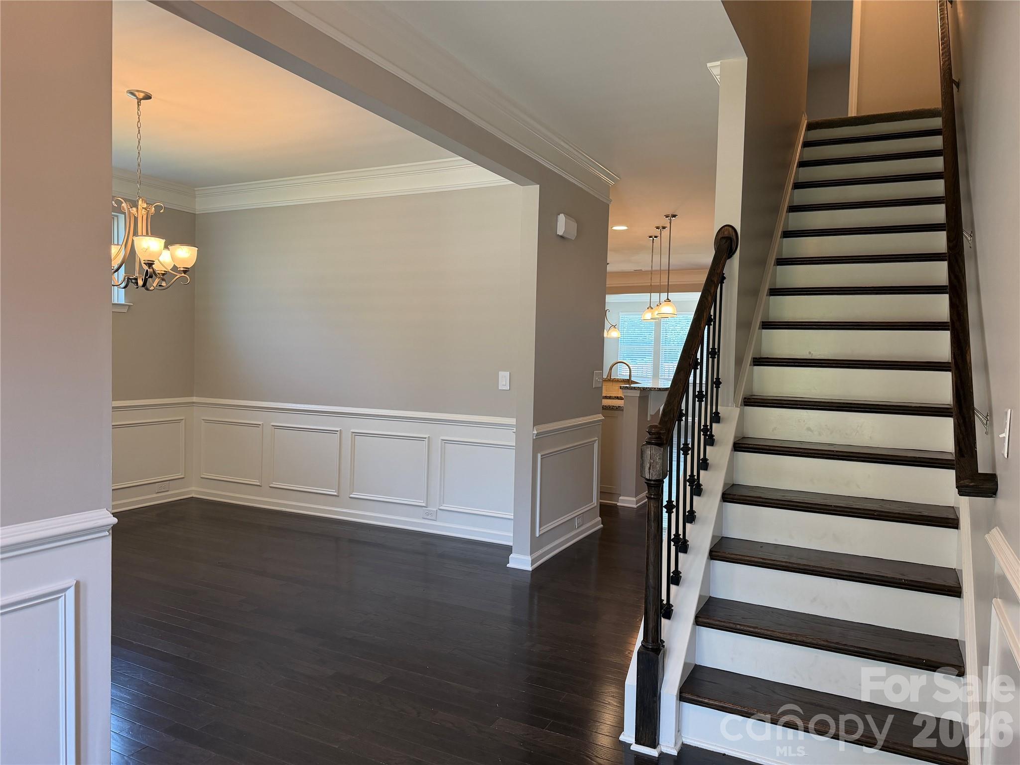 2218 Knocktree Drive Property Photo 3