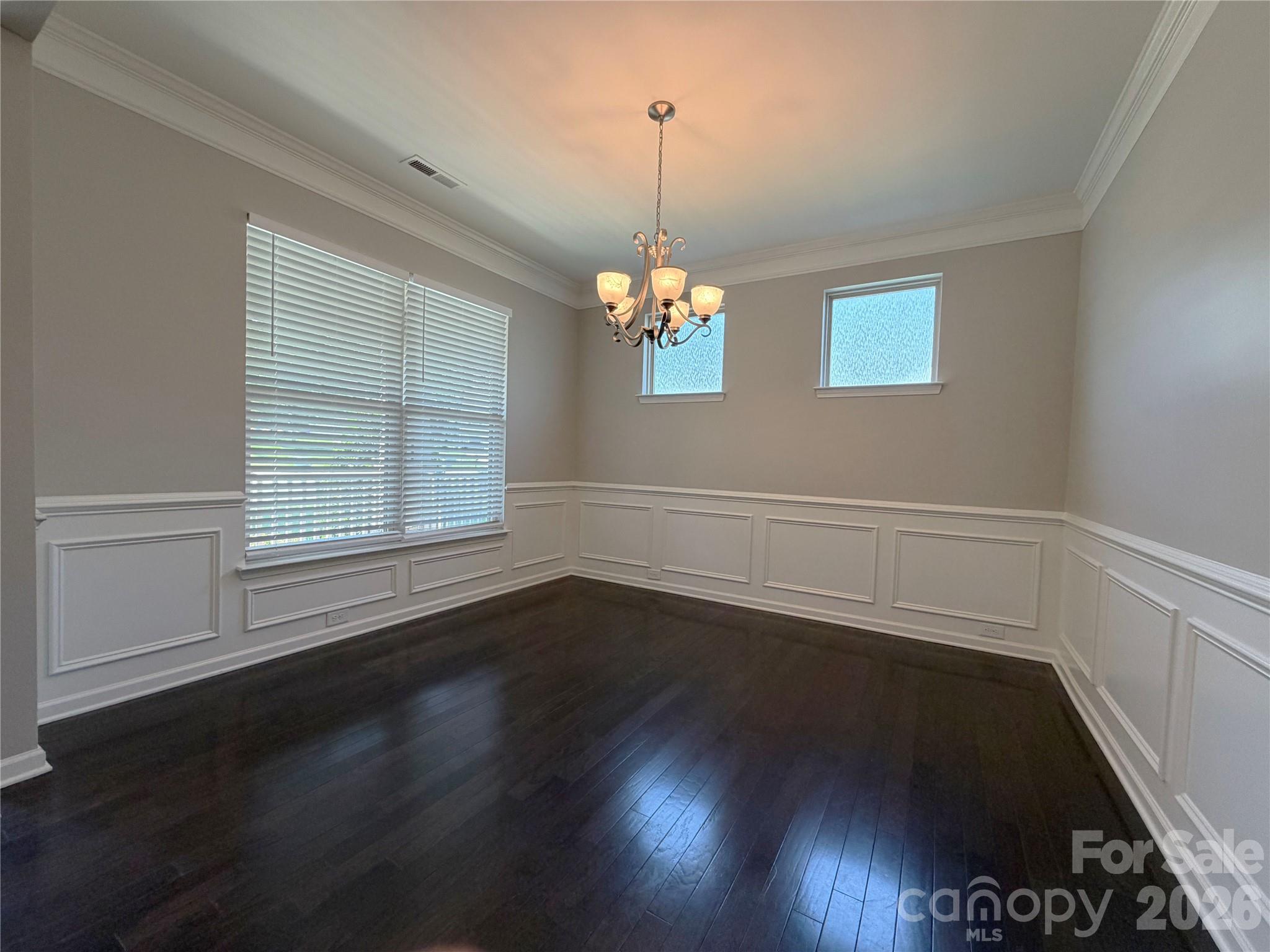 2218 Knocktree Drive Property Photo 5