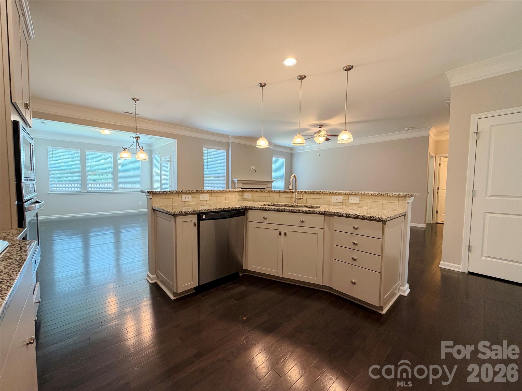 2218 Knocktree Drive Property Photo 10