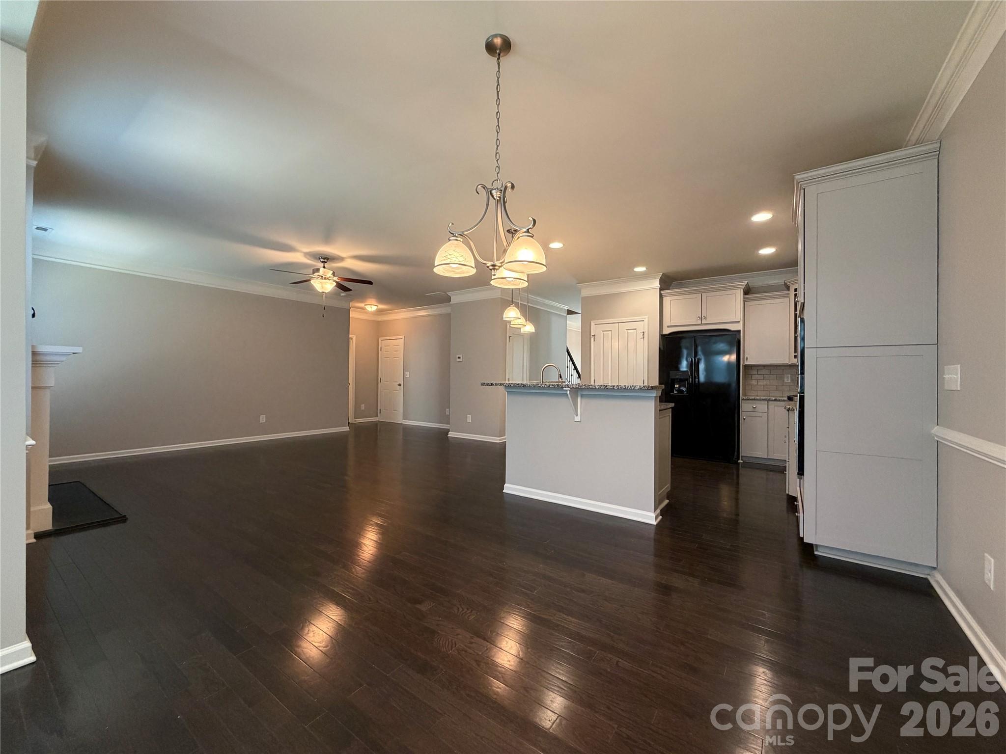 2218 Knocktree Drive Property Photo 11