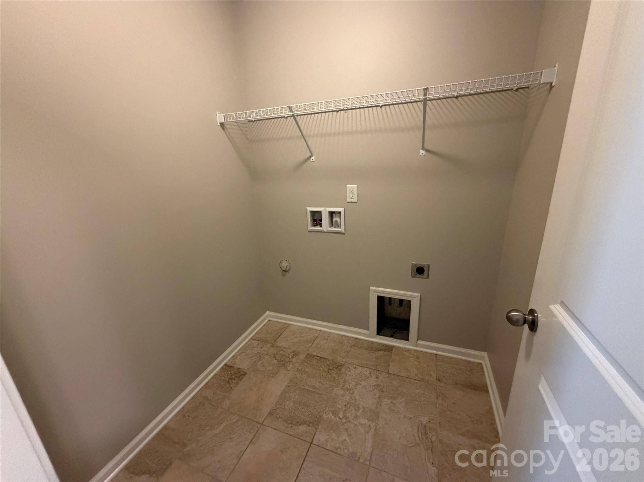 2218 Knocktree Drive Property Photo 21