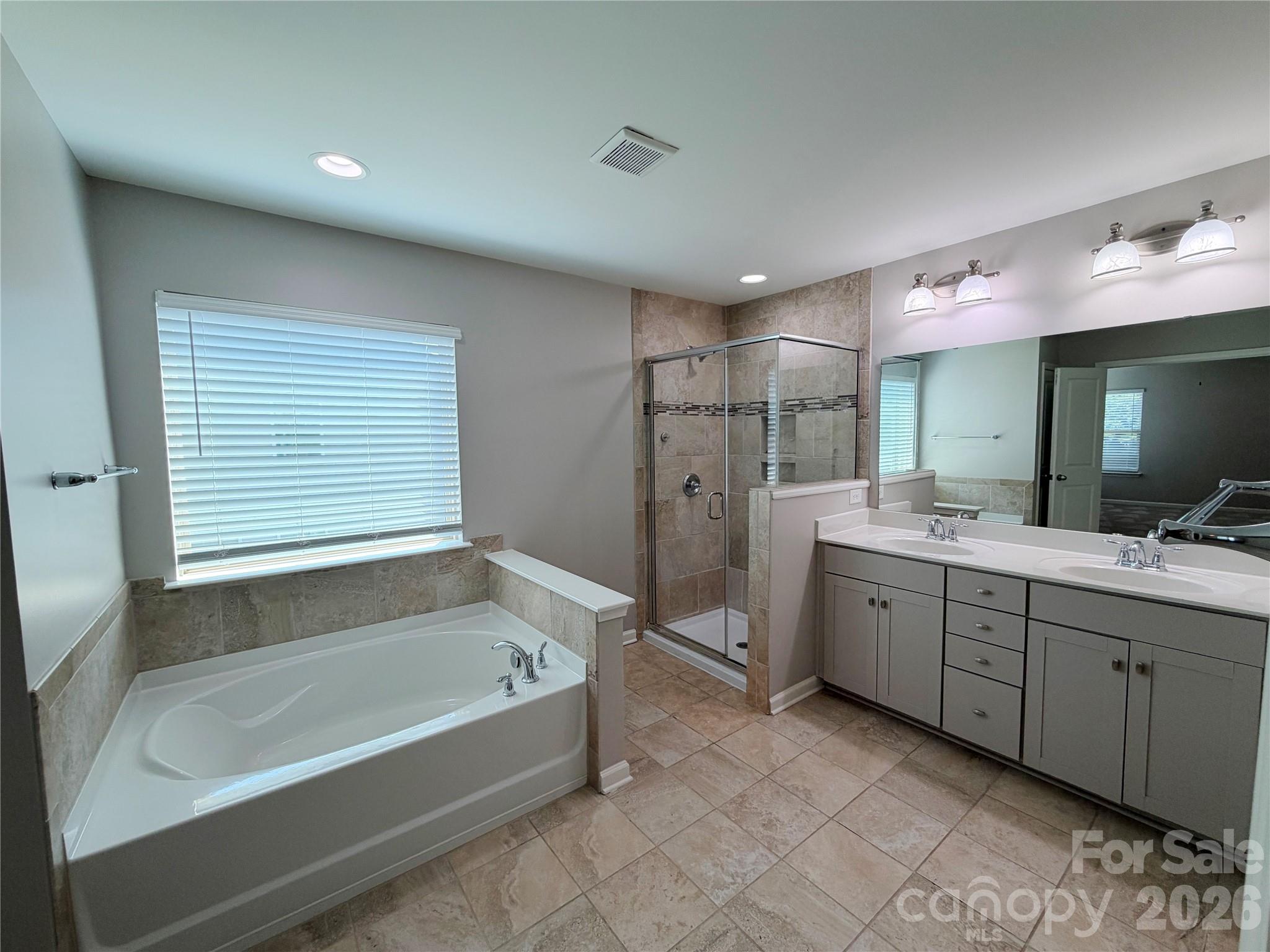 2218 Knocktree Drive Property Photo 25