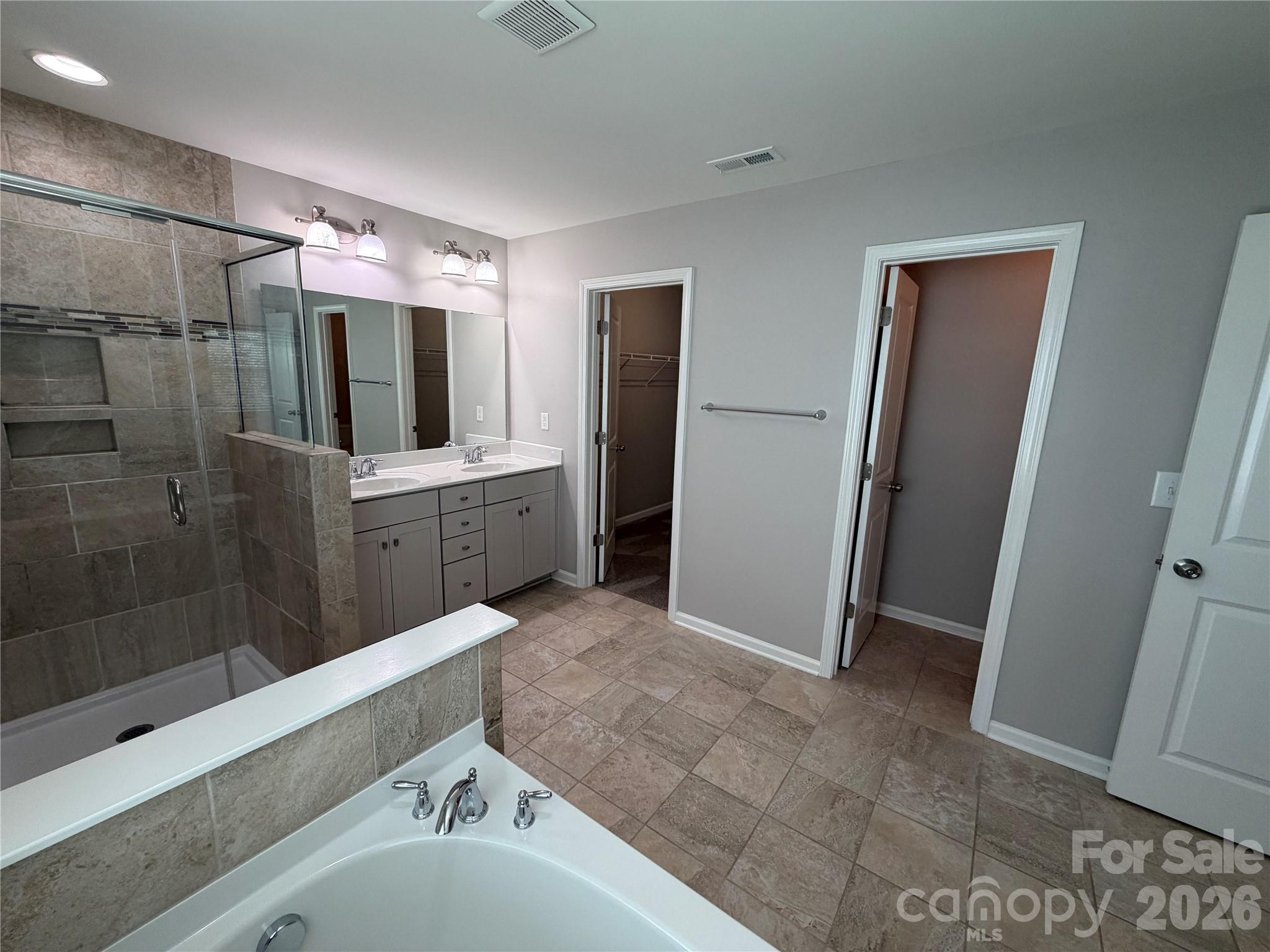 2218 Knocktree Drive Property Photo 26