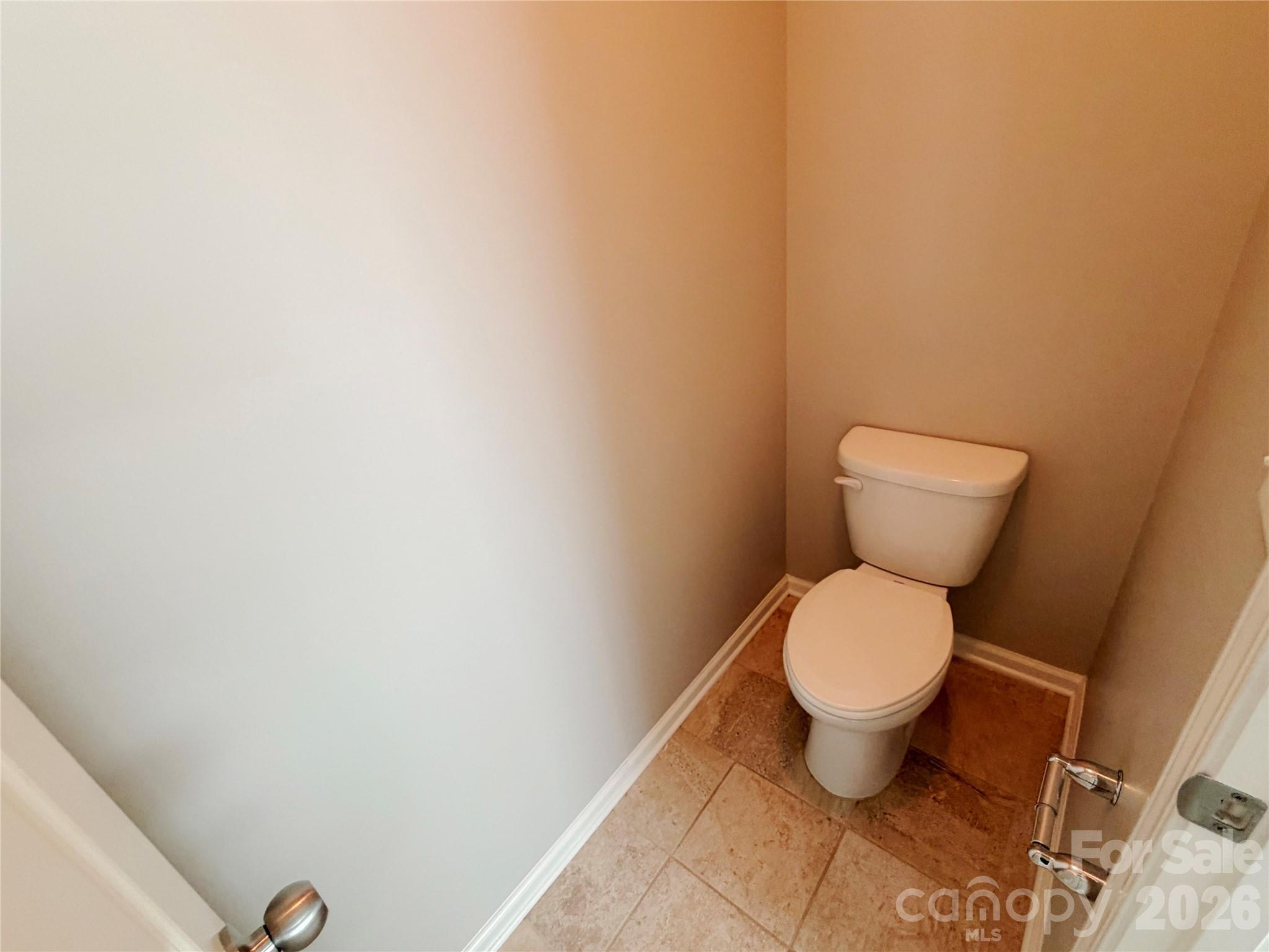 2218 Knocktree Drive Property Photo 27