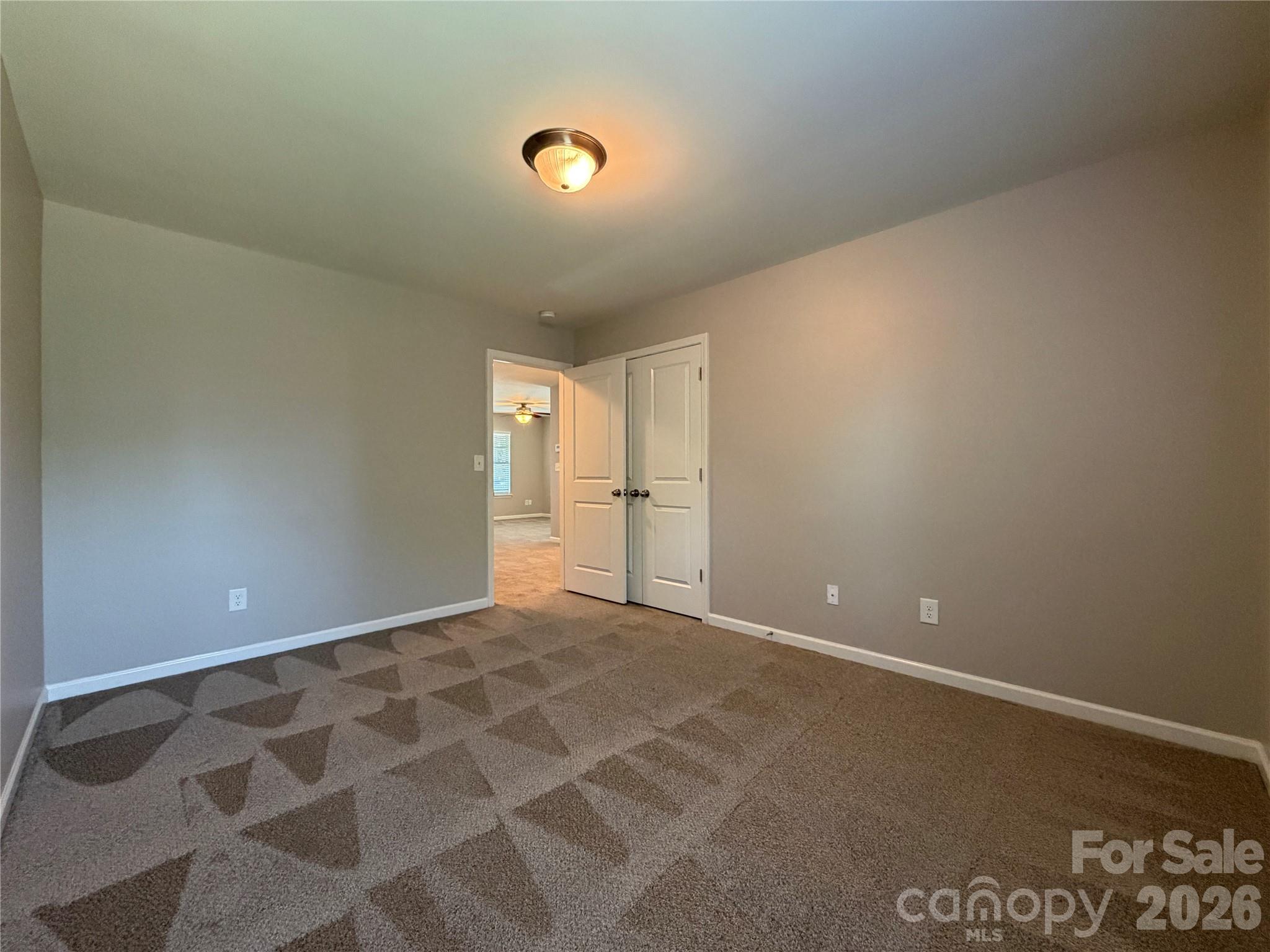 2218 Knocktree Drive Property Photo 29