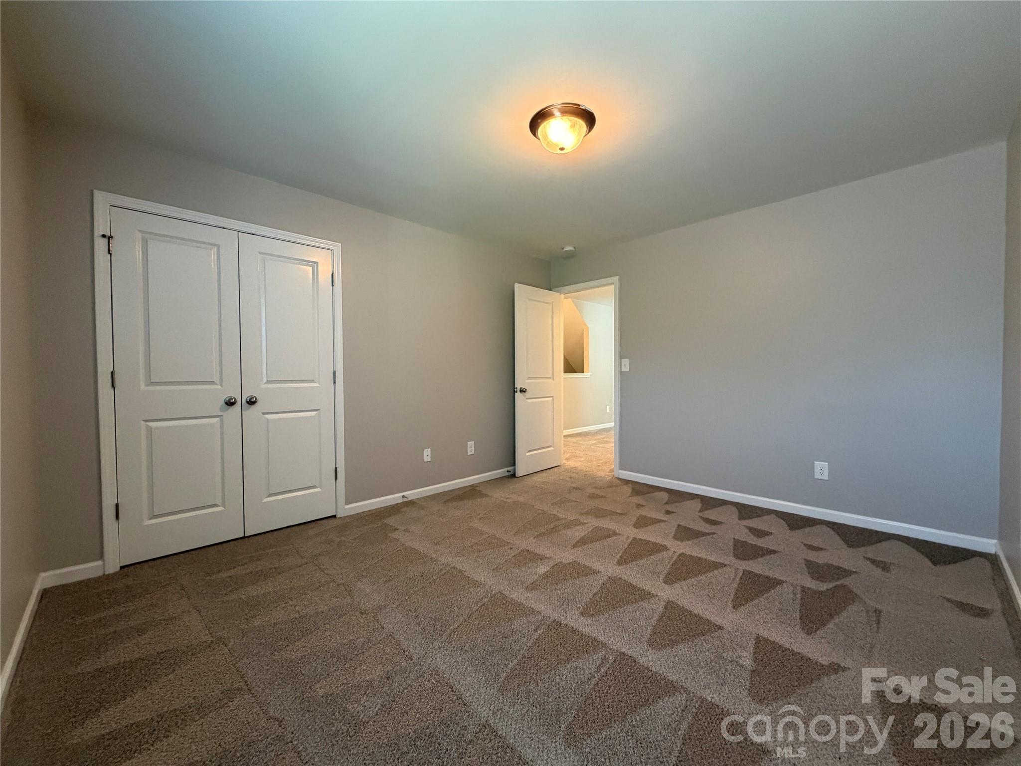 2218 Knocktree Drive Property Photo 31