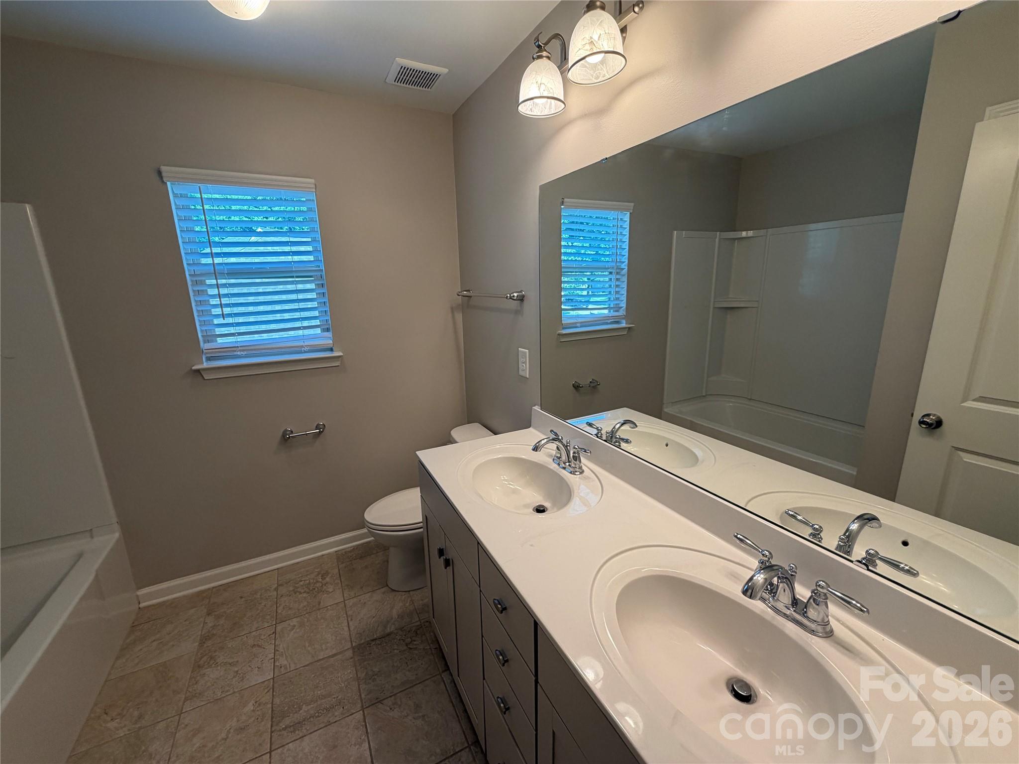 2218 Knocktree Drive Property Photo 32