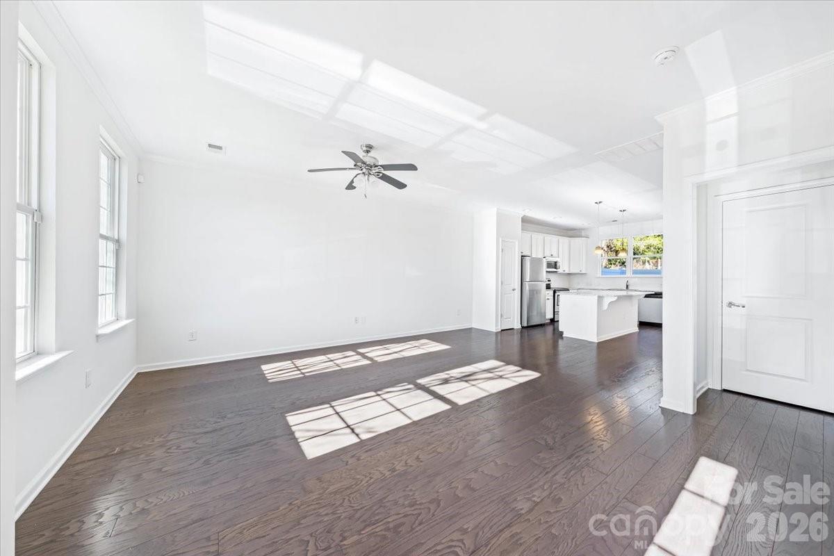 108 Prairie View Court Property Photo 4