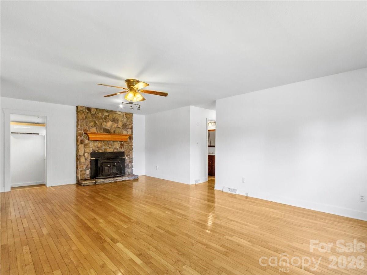 42 East Boulevard Property Photo 2