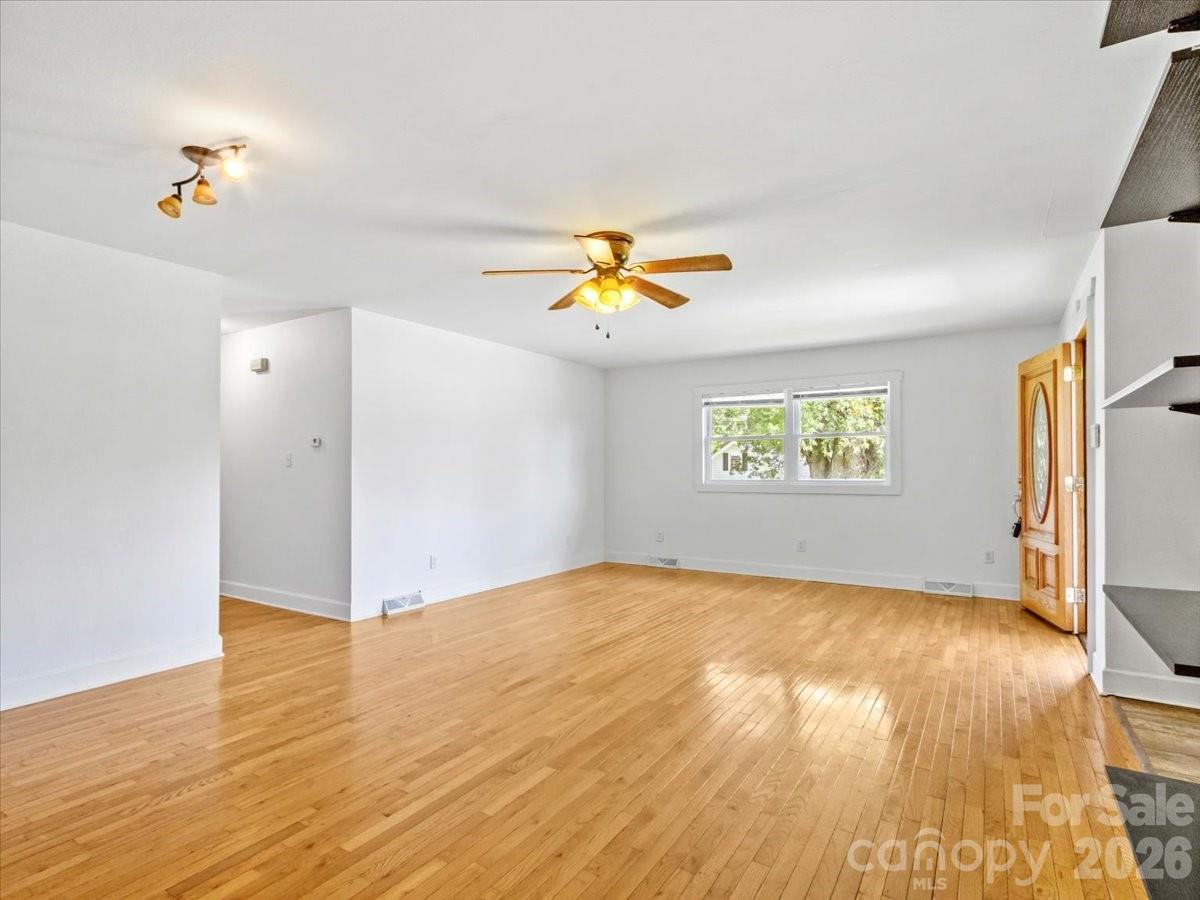 42 East Boulevard Property Photo 4