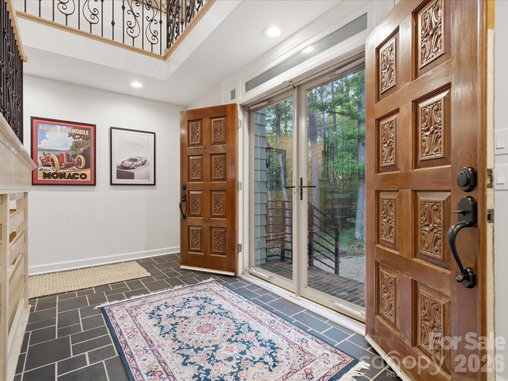 115 Forest Cliff Court Property Photo 8