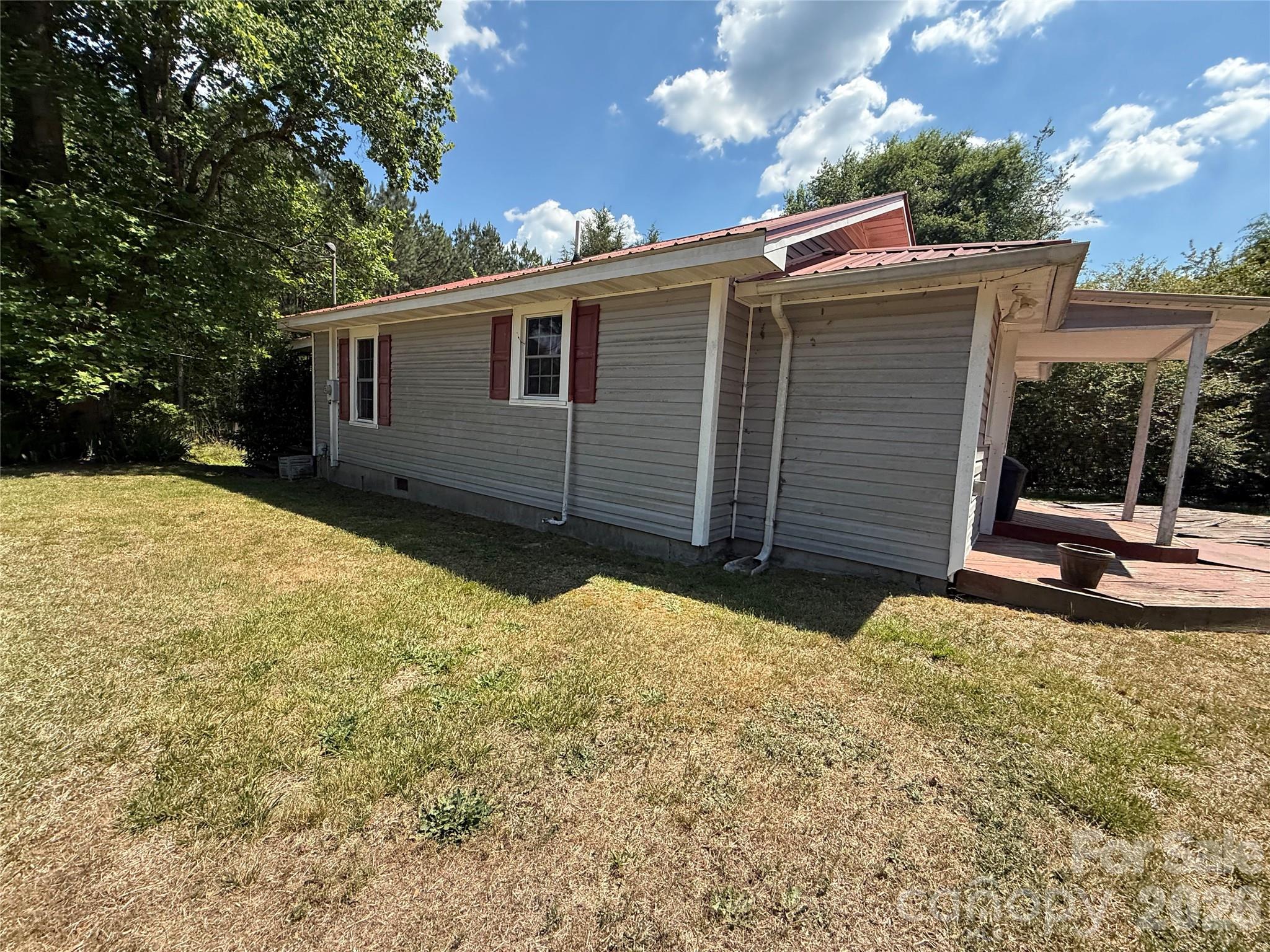 129 Sunset Drive Property Photo 1