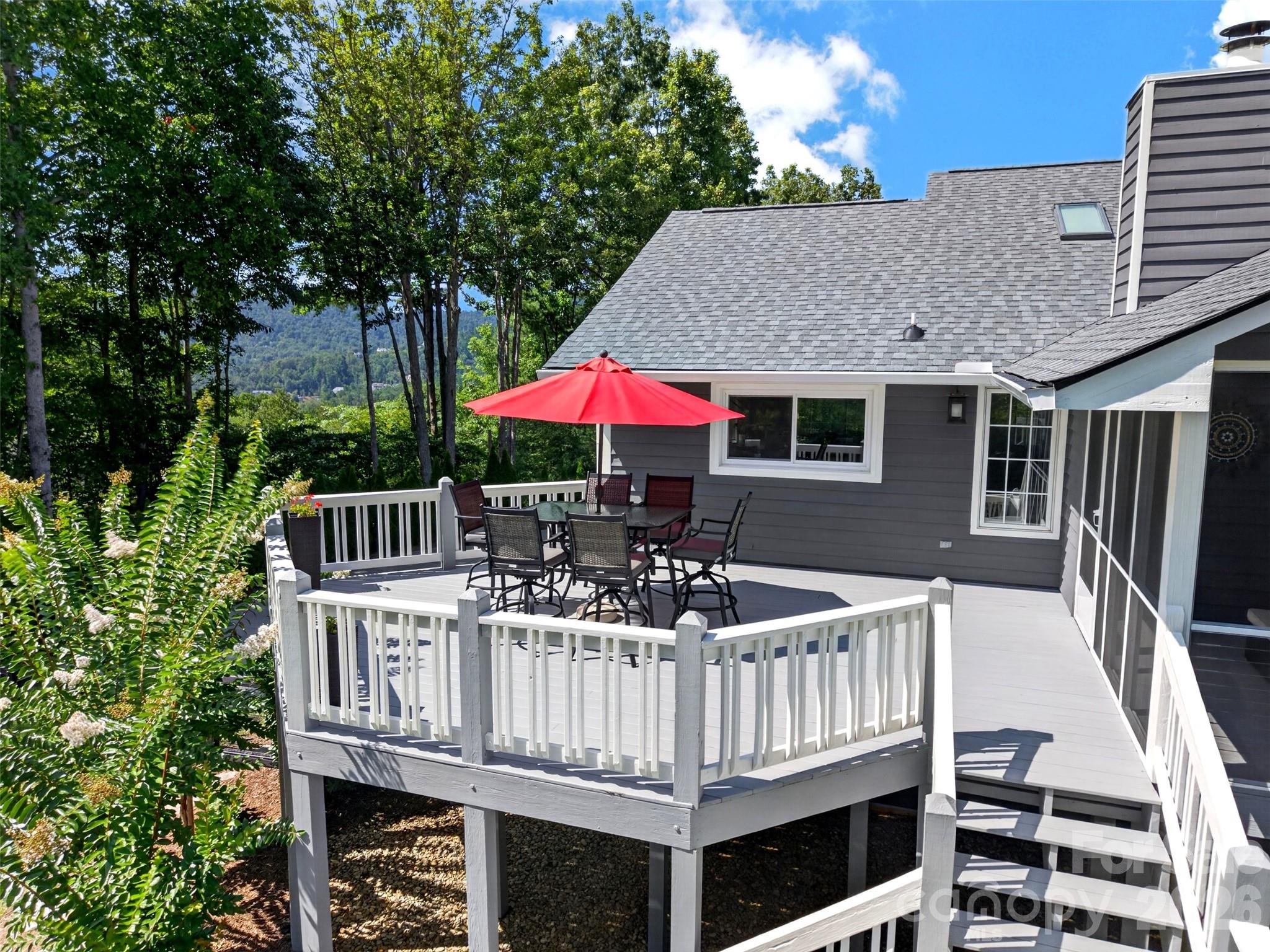 152 Skyview Circle Property Photo 6